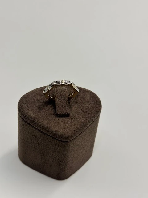 BT-202575 KÖŞELİ TAŞLI YÜZÜK AYARLANABİLİR