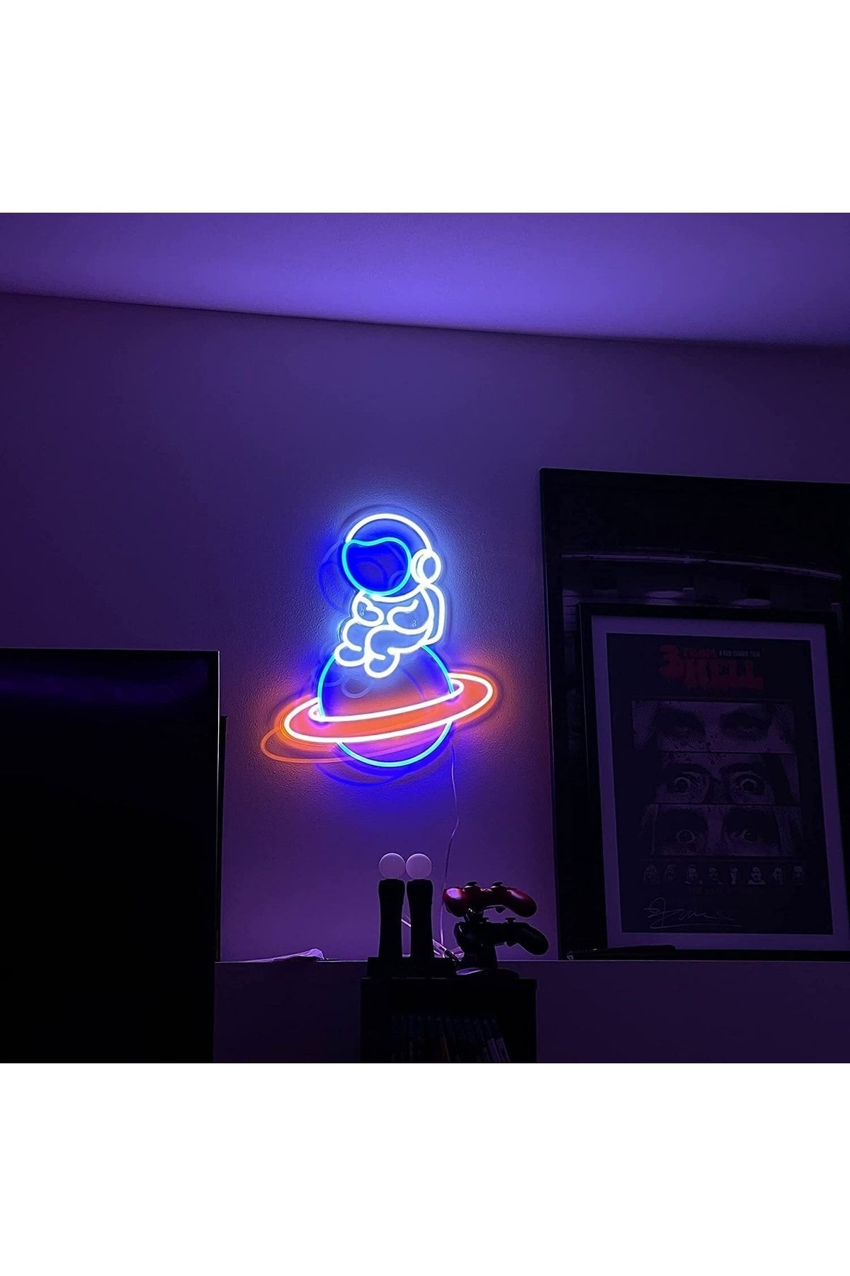 Astronot & Satürn Neon Yazı Dekoratif Aydınlatma Ve Gece Lambası