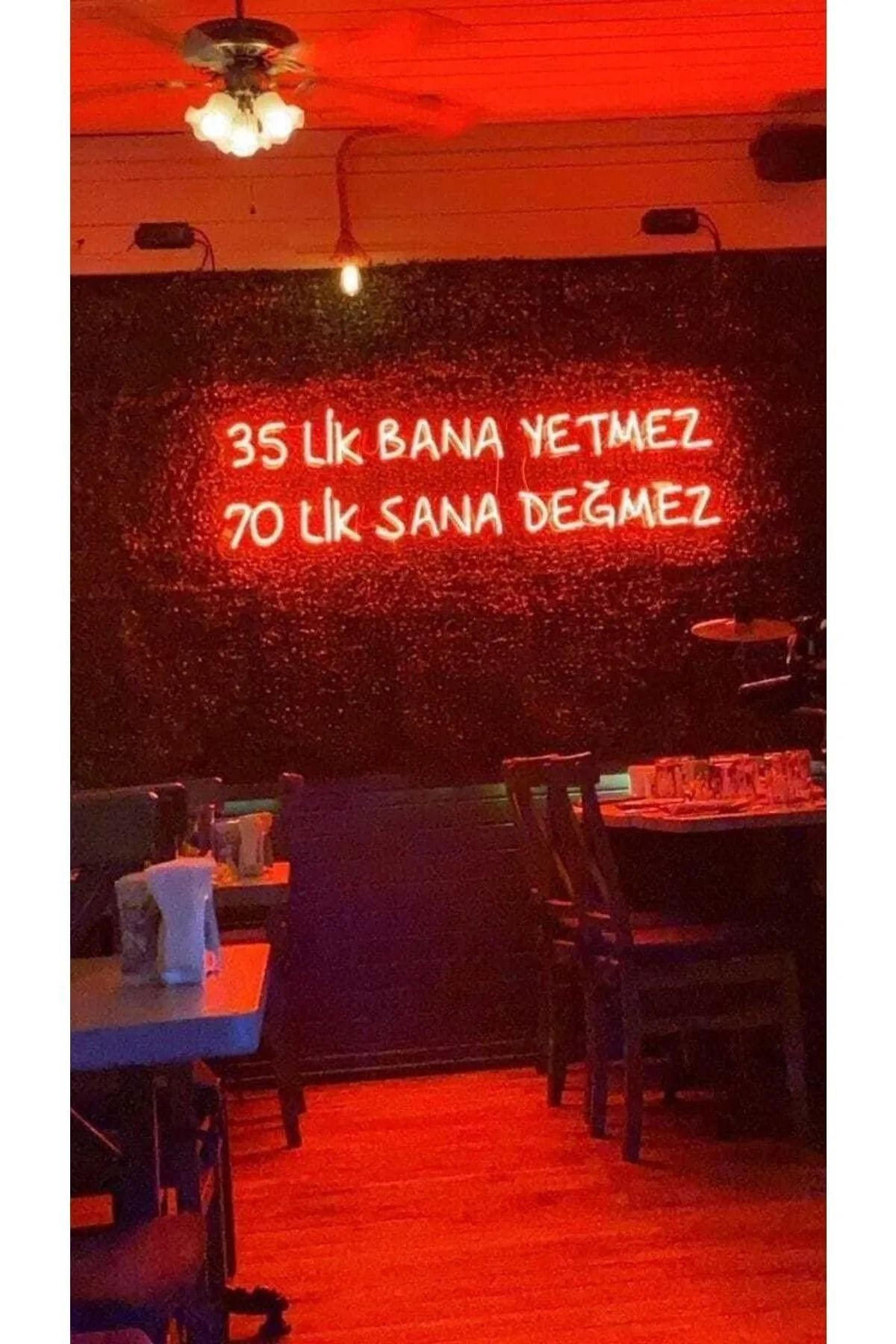 kırmızı