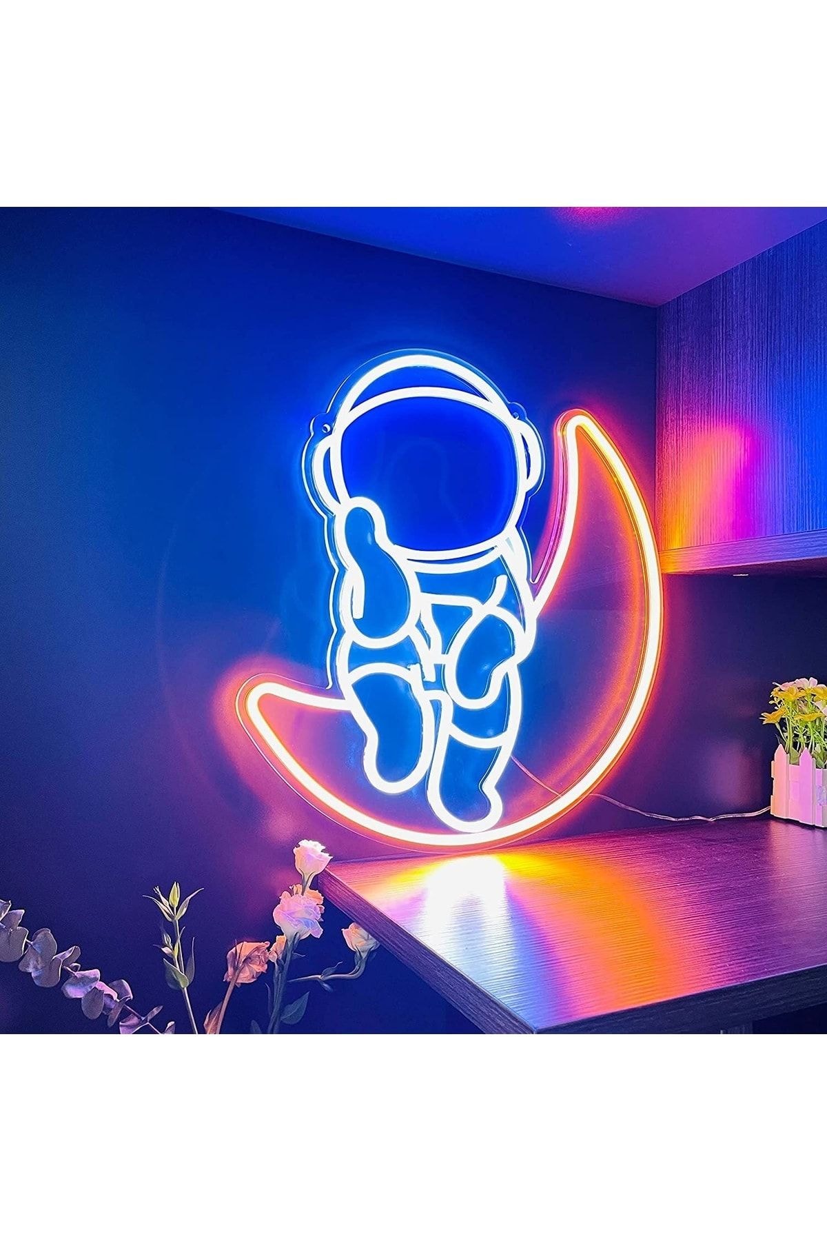 Astronot & Ay Neon Tabela Neon Yazı Dekoratif Aydınlatma