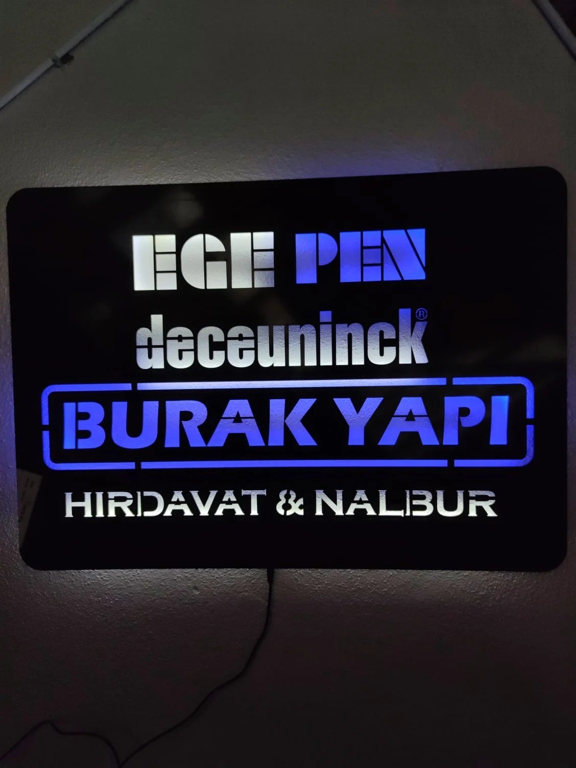 Kişiye Özel Logo Işıklı Tablo(50x50cm) SİPARİŞ VERDİKTEN SONRA LOGONUZU -08502418514- WHATSAPP HATTIMIZA GÖNDEREBİLİRSİNİZ