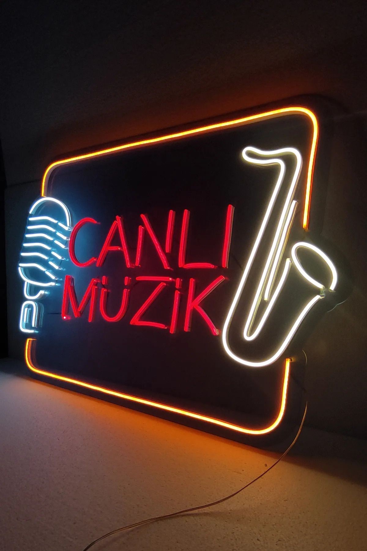 Işıklı Canlı Müzik: Neon LED Tabela Duvar Dekorasyon Ürünü 90x61