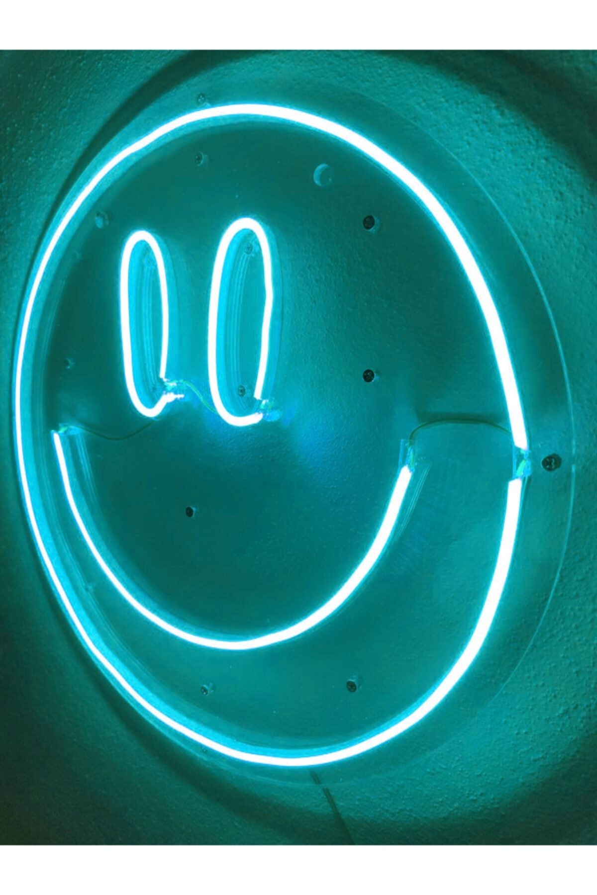 Gülenyüz Neon Emoji Smile Neon Led Dekoratif Duvar Aydınlatması Neon Duvar Yazısı 50x50 Cm