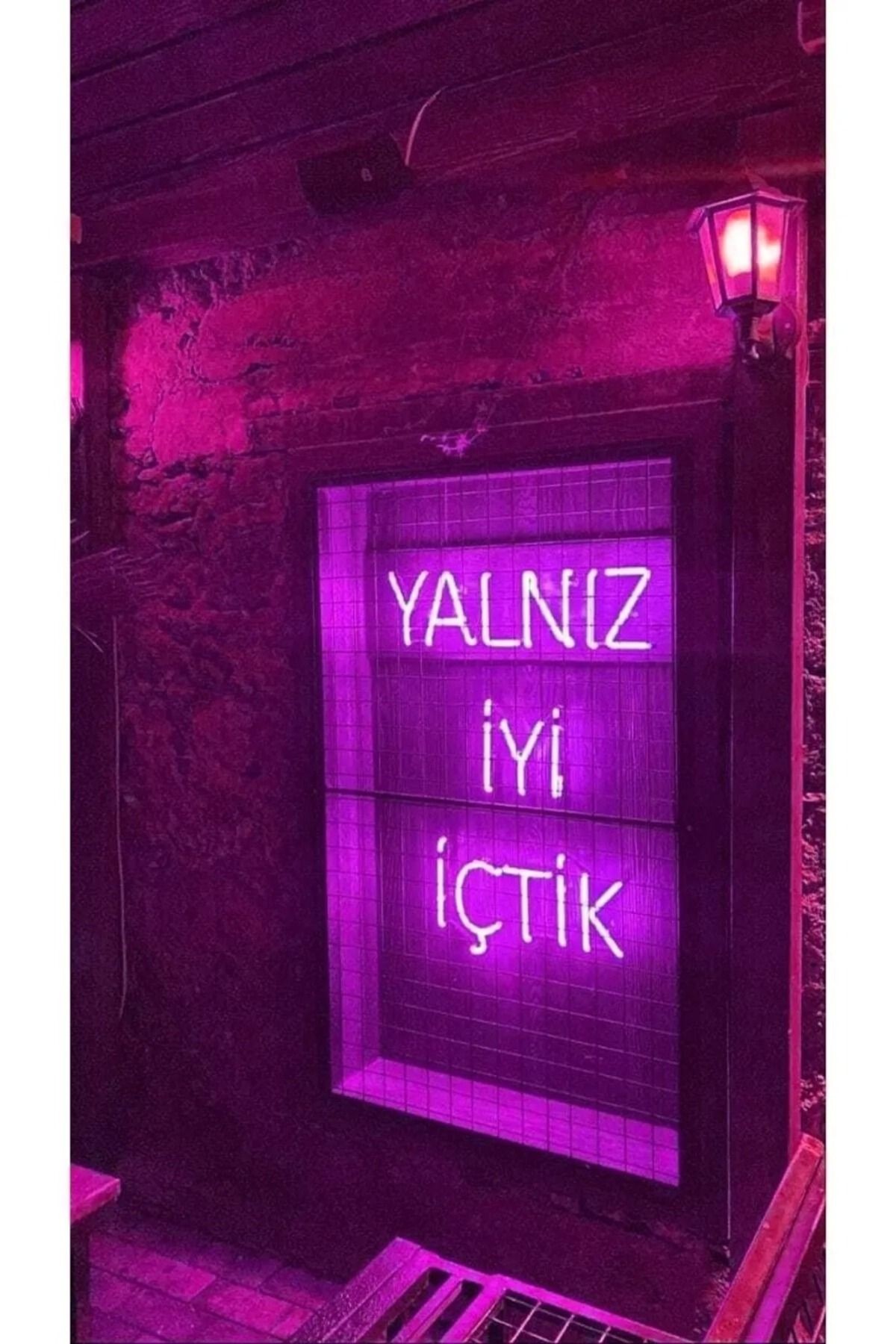 Yalnız Iyi Içtik Neon Led Bar Kafe Neon Tabela Dekoratif Aydınlatma