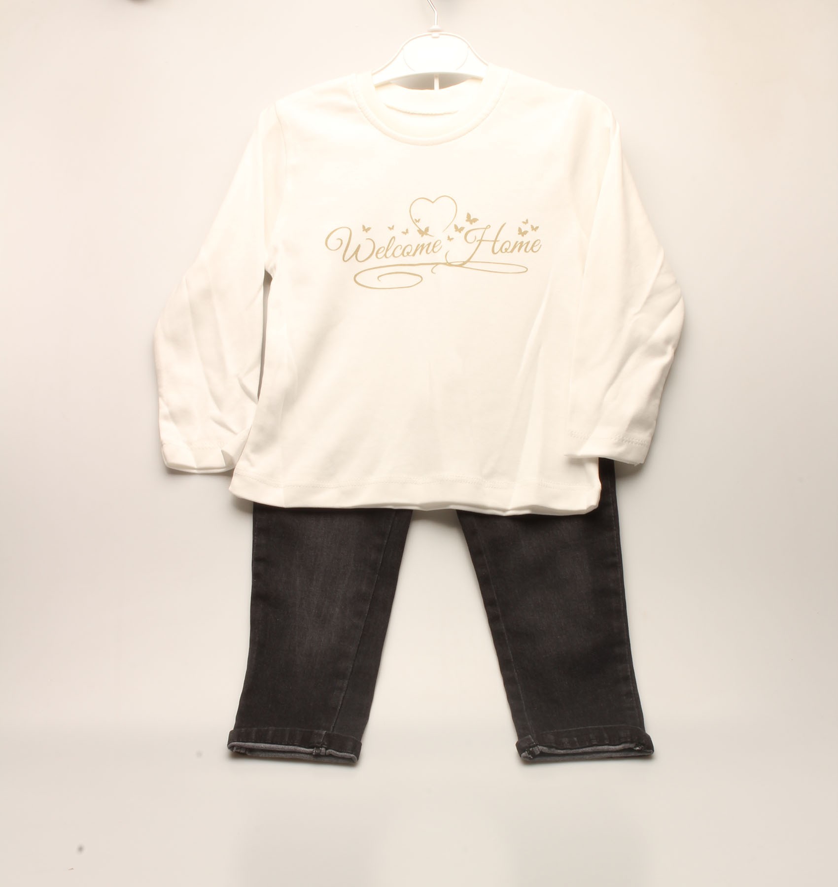 SİYAH PANTOLON T-SHIRT KIZ TAKIM cover pic