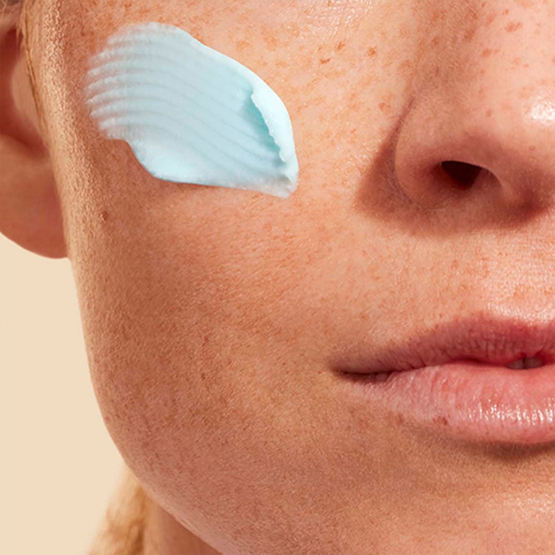 Clarins Fresh Scrub 50 ML Ferahlatıcı Yüz Peelingi