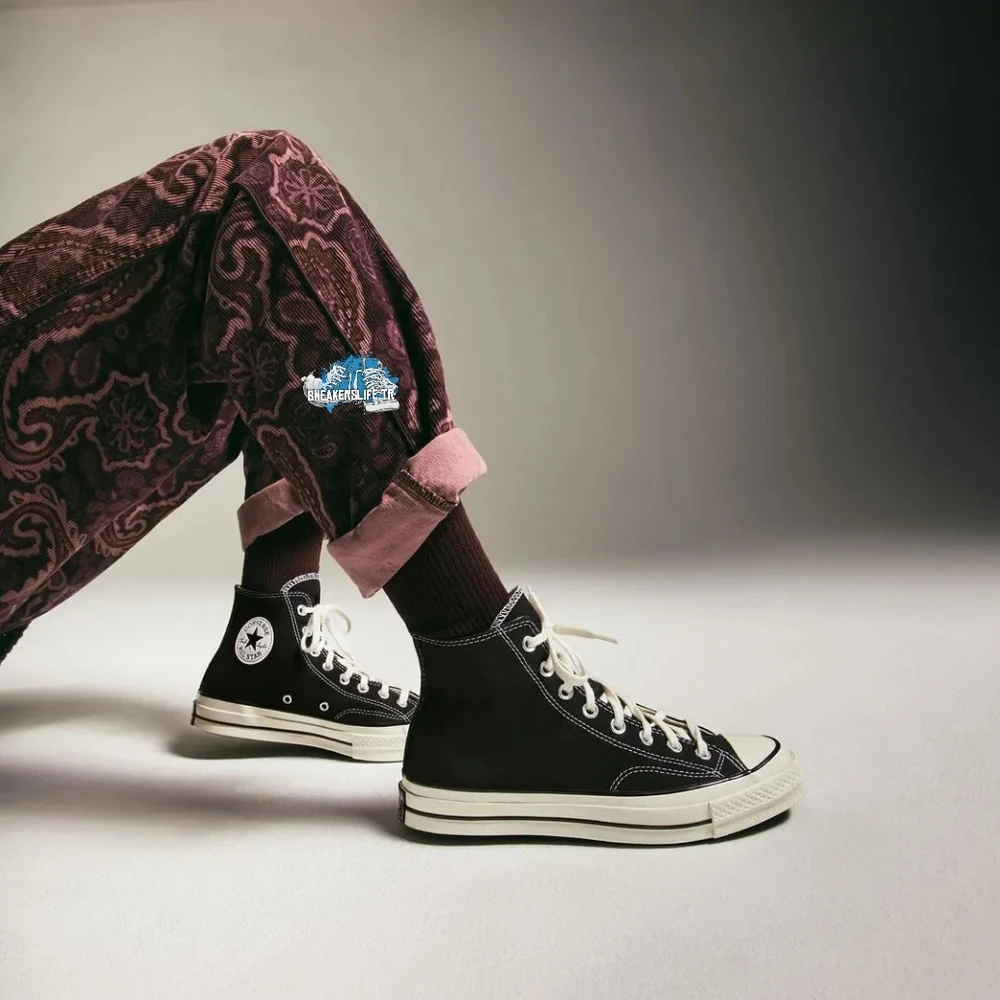 Converse Chuck Taylor Mid