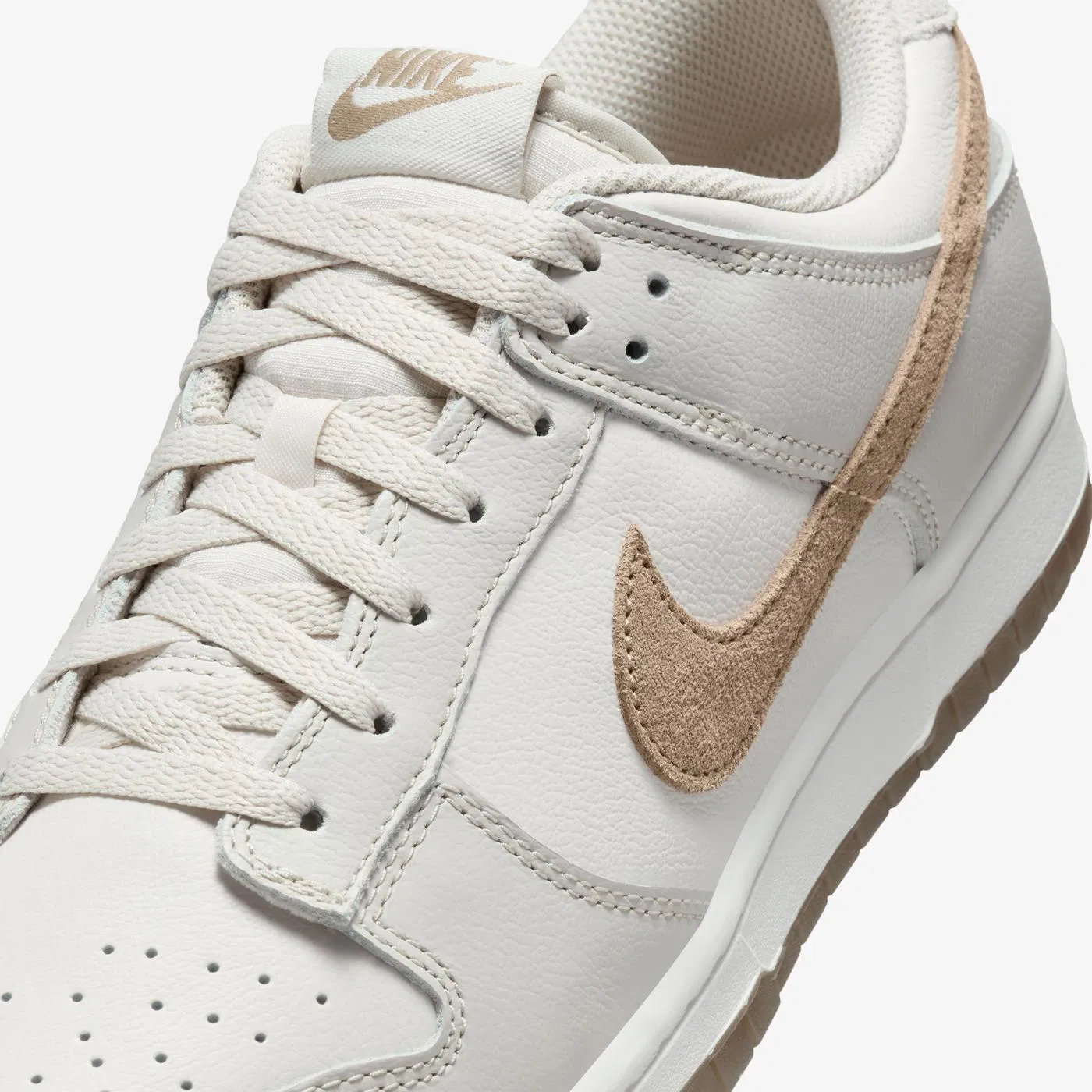 Dunk Low Retro SE