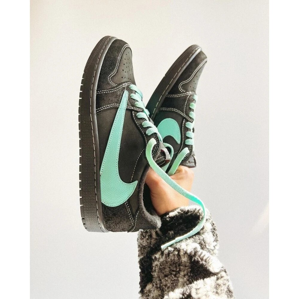 Travis Scott x Air Jordan 1 Low “Tiffany”