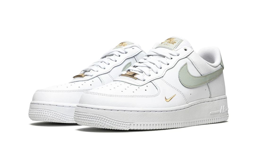 Nike Air Force Smoked Gold