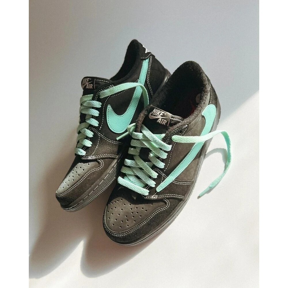 Travis Scott x Air Jordan 1 Low “Tiffany”