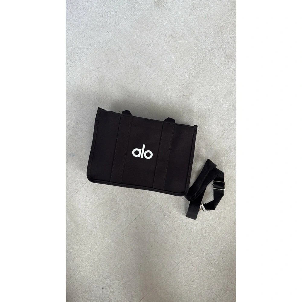 ALO TOTE BAG BLACK