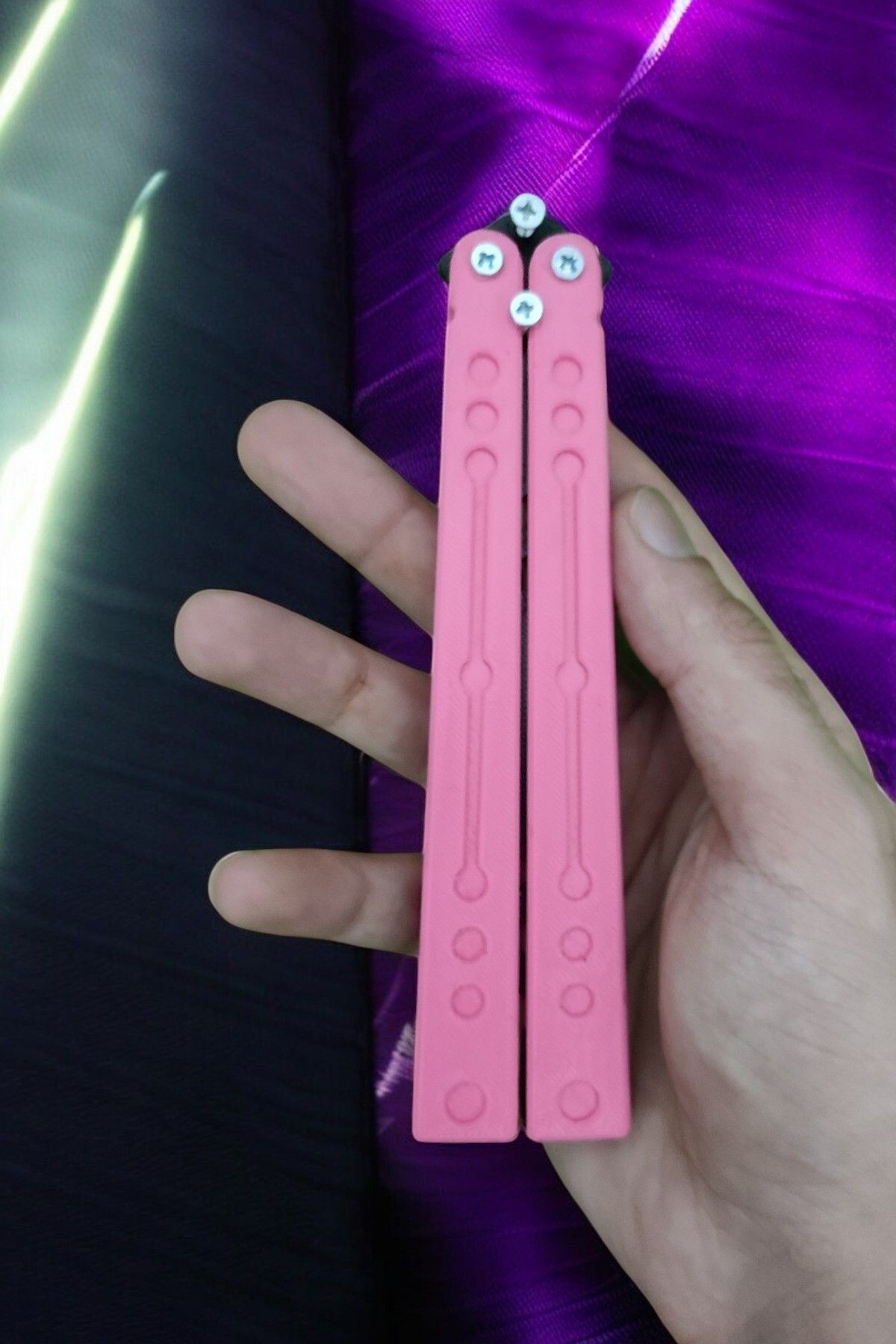 Kelebek Antrenman Alıştırma Bıçağı – Plastik Butterfly Knife (Pembe ve Siyah)
