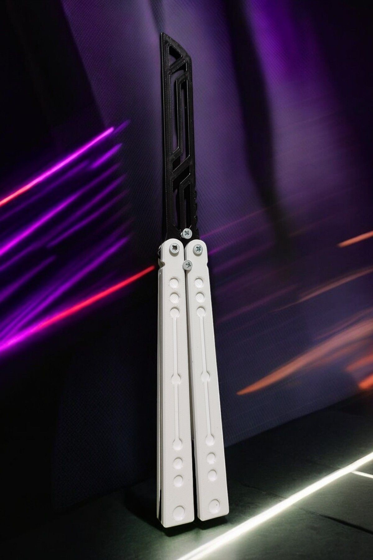 Kelebek Antrenman Alıştırma Bıçağı – Plastik Butterfly Knife (Beyaz ve Siyah)