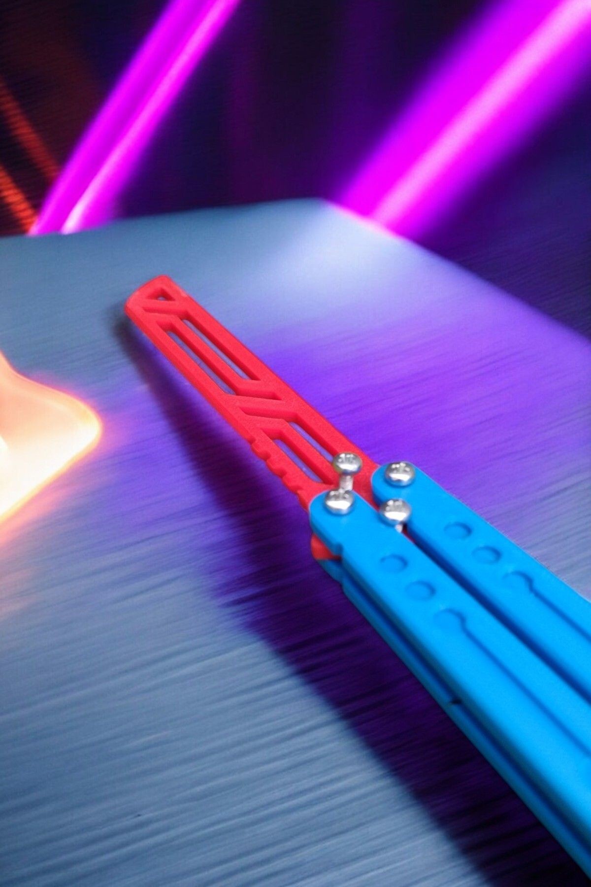Kelebek Antrenman Alıştırma Bıçağı – Plastik Butterfly Knife (Mavi ve Kırmızı)