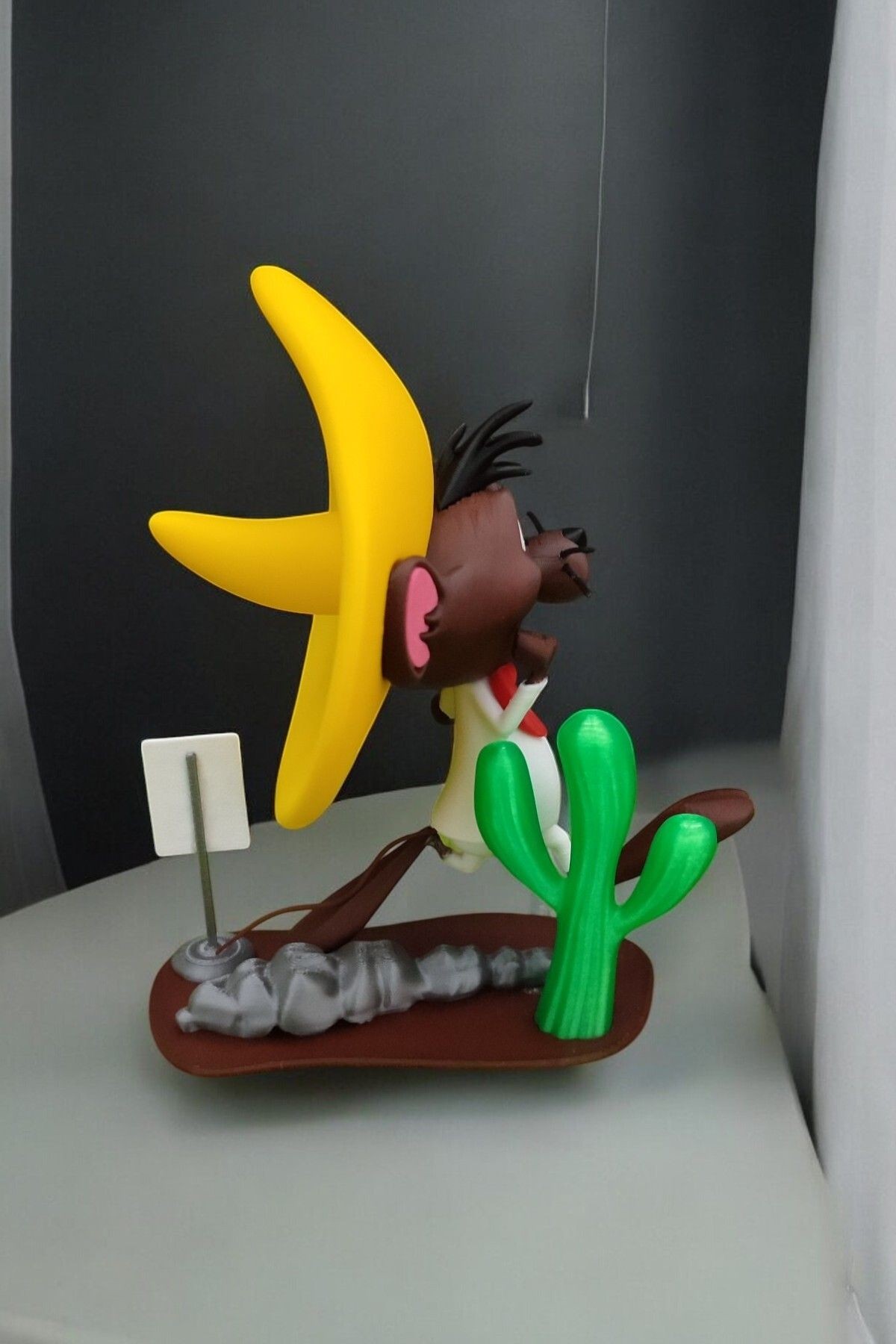 Speedy Gonzales (Hızlı Gonzales) Masaüstü Figür - 15 cm Yükseklik ve Renkli Baskı