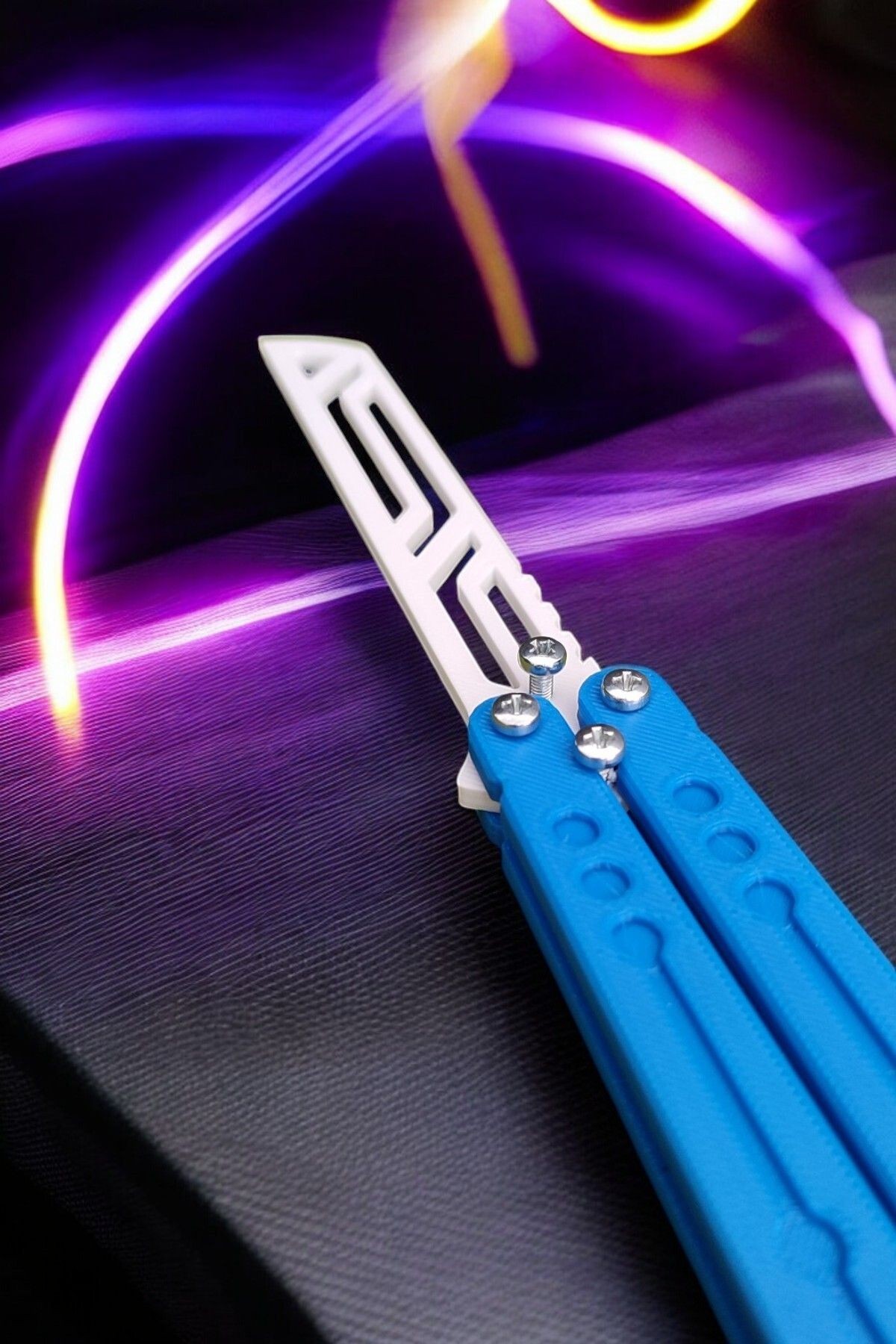 Kelebek Antrenman Alıştırma Bıçağı – Plastik Butterfly Knife (Mavi ve Beyaz)