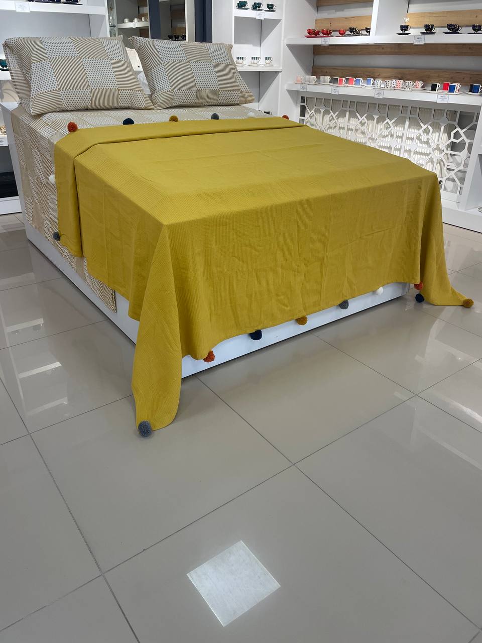 Çift Kişilik Çeyizlik Kutulu Ponponlu Pike Takımı