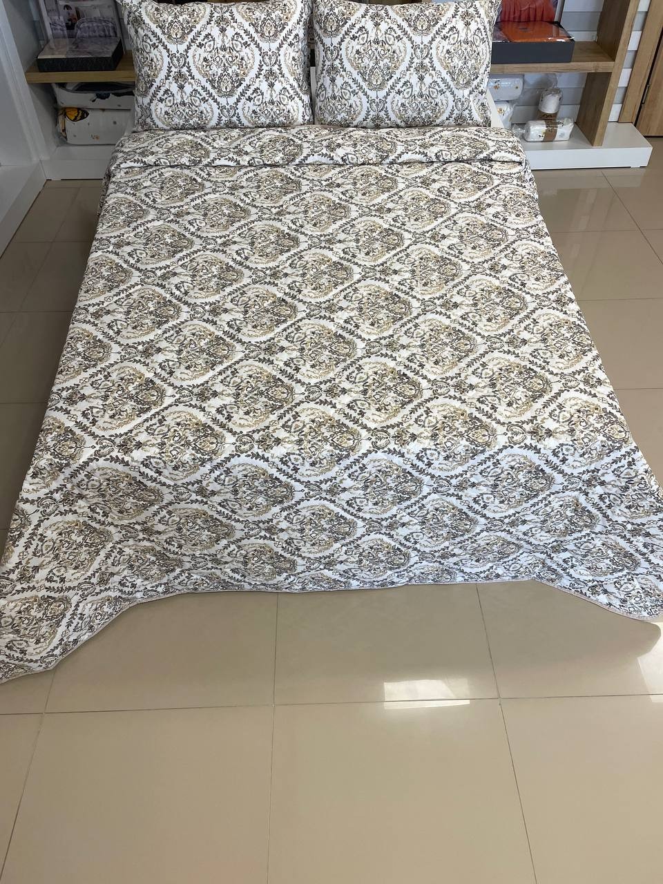 Modern Tarz Çift Kişilik Battal Boy Yatak Örtüsü Seti – 230x250 cm | 2 Adet Yastık Kılıfı (50x70 cm)