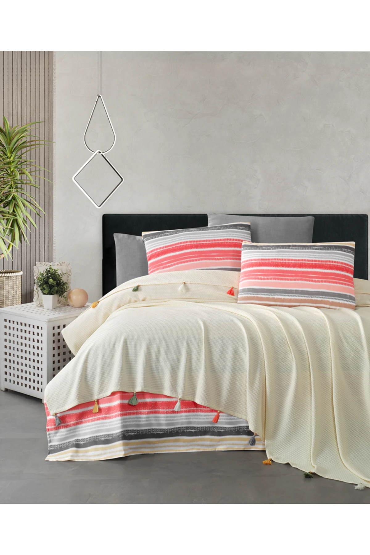 Çift Kişilik Püsküllü Çeyizlik Pike Takımı 4 Parça Pike Seti - krem