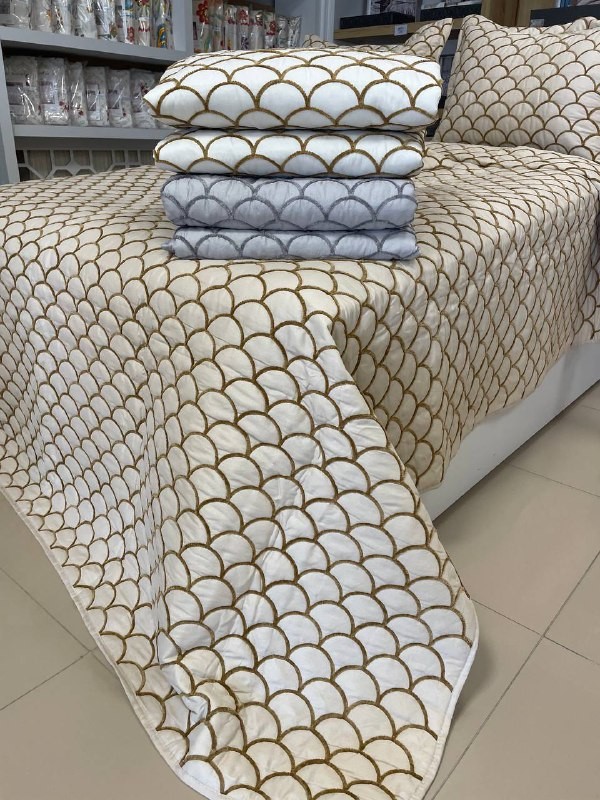 Şönil İşlemeli Lüks Yatak Örtüsü Seti - 250x250 cm | 4 Parça