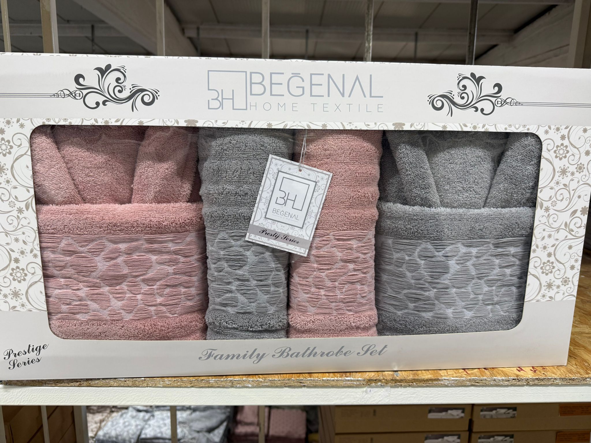 Prestije Jakarlı Taş 6 Parça Aile Bornoz Seti