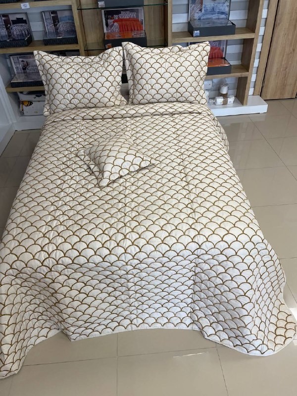 Şönil İşlemeli Lüks Yatak Örtüsü Seti - 250x250 cm | 4 Parça - BEJ