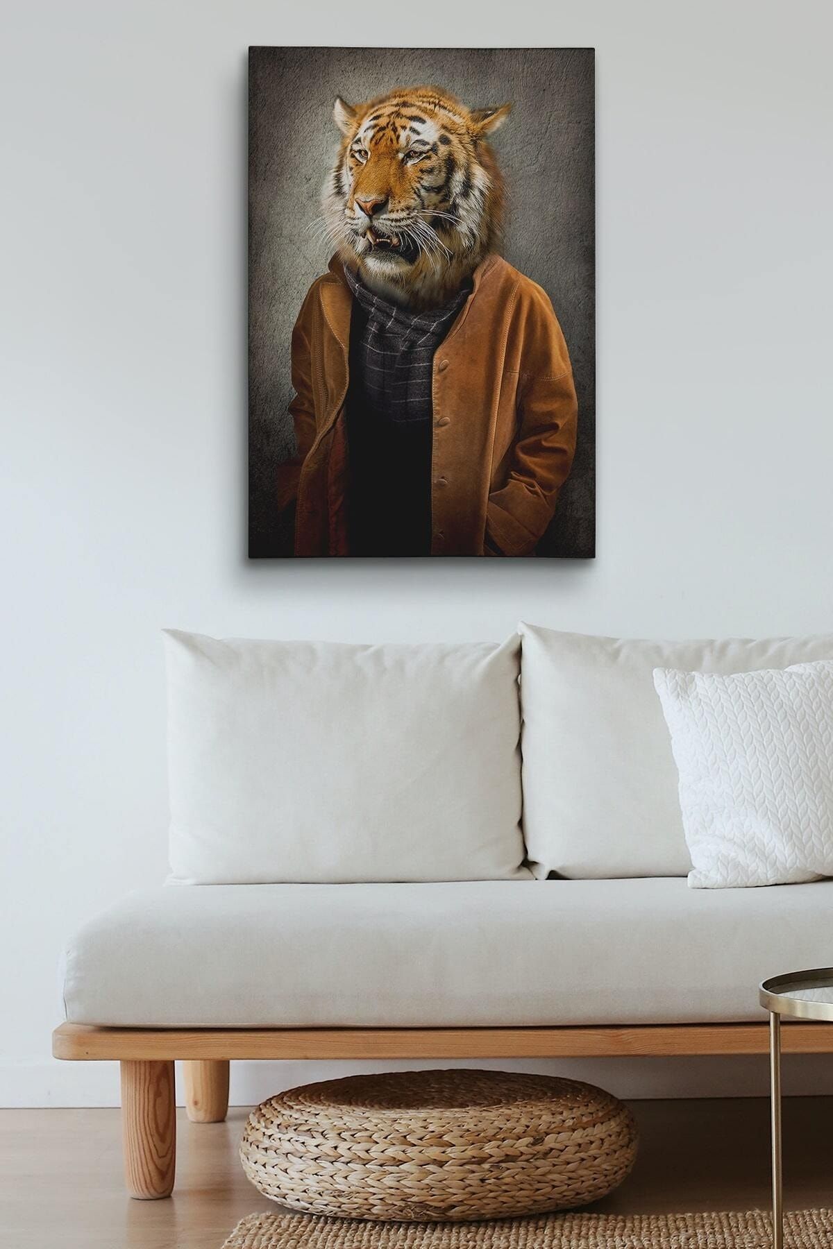 Kaplan Adam Dekoratif Kanvas Duvar Tablosu