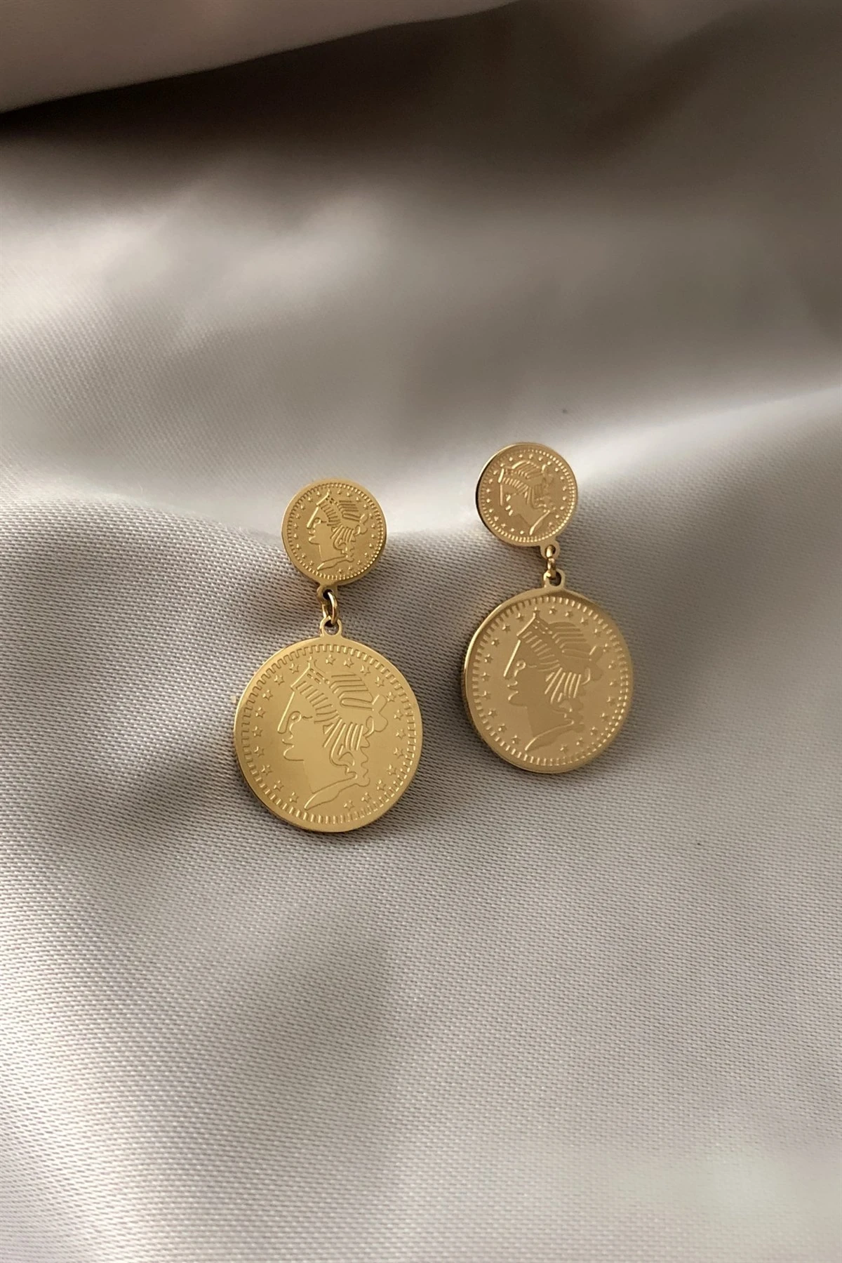 Madalyon Çelik Küpe