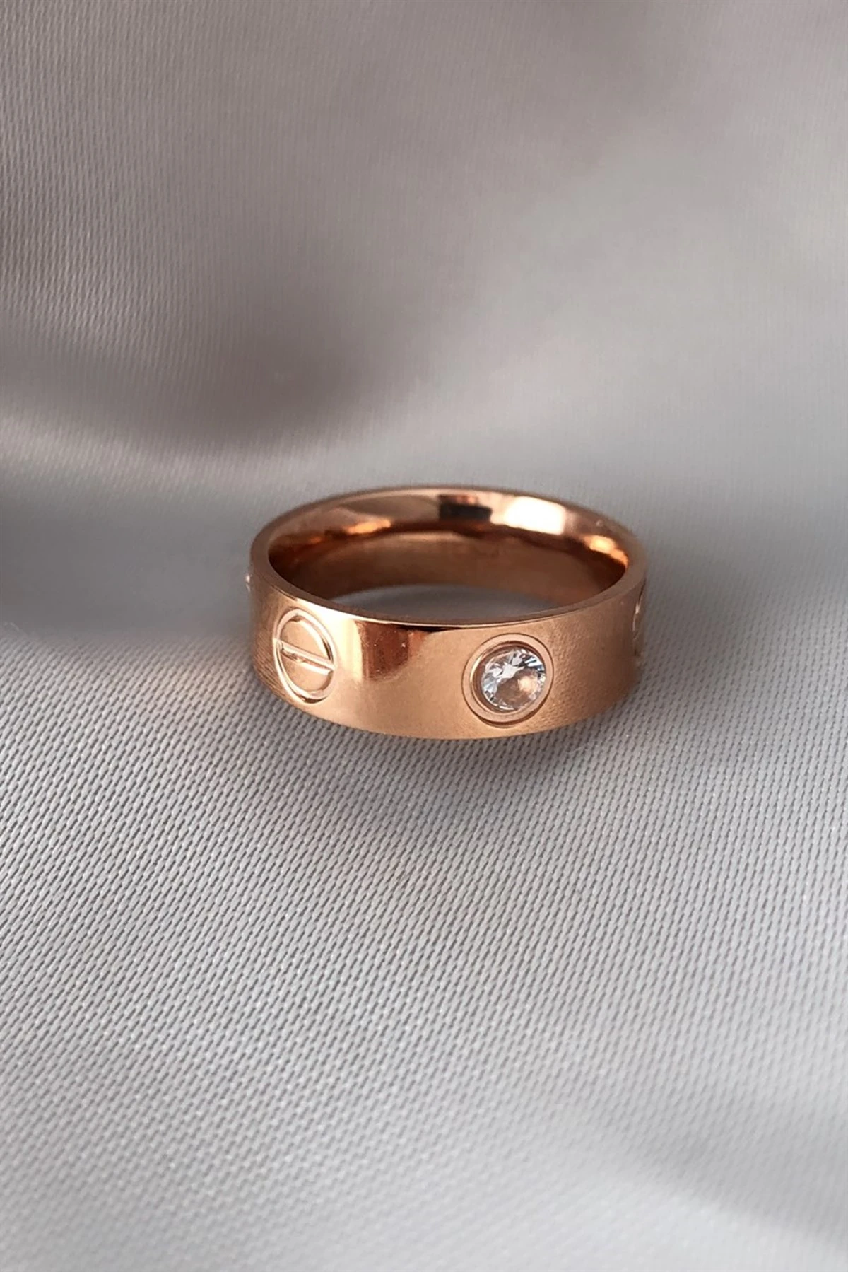 Zirkon Taşlı Çelik Yüzük