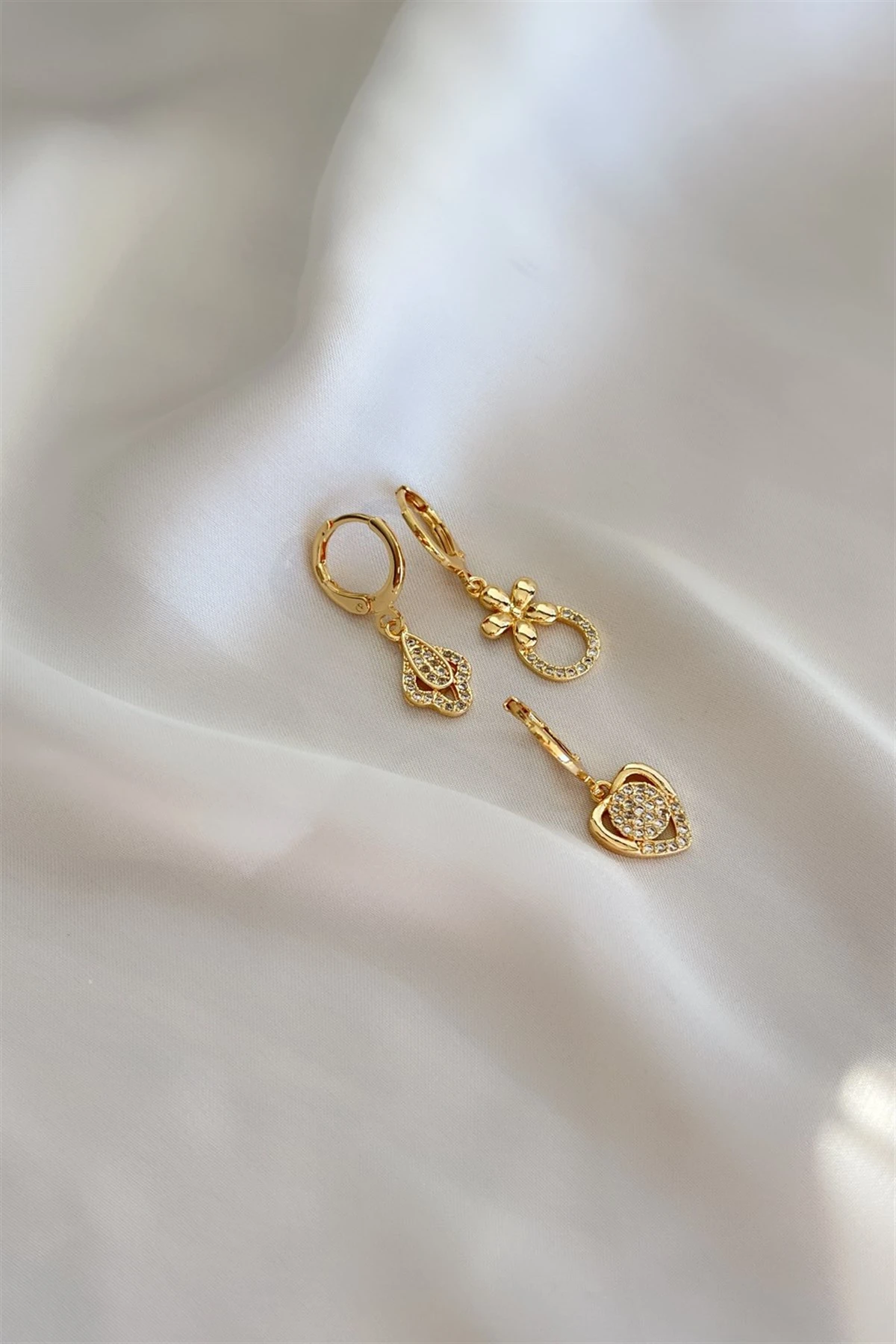 Cheerful Daisy Küpe Seti