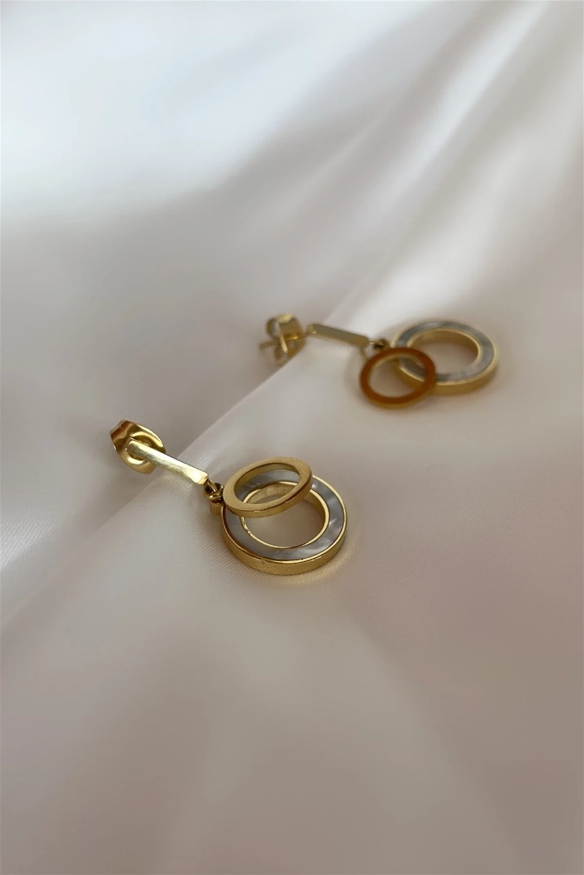 Nacreous Çelik Küpe