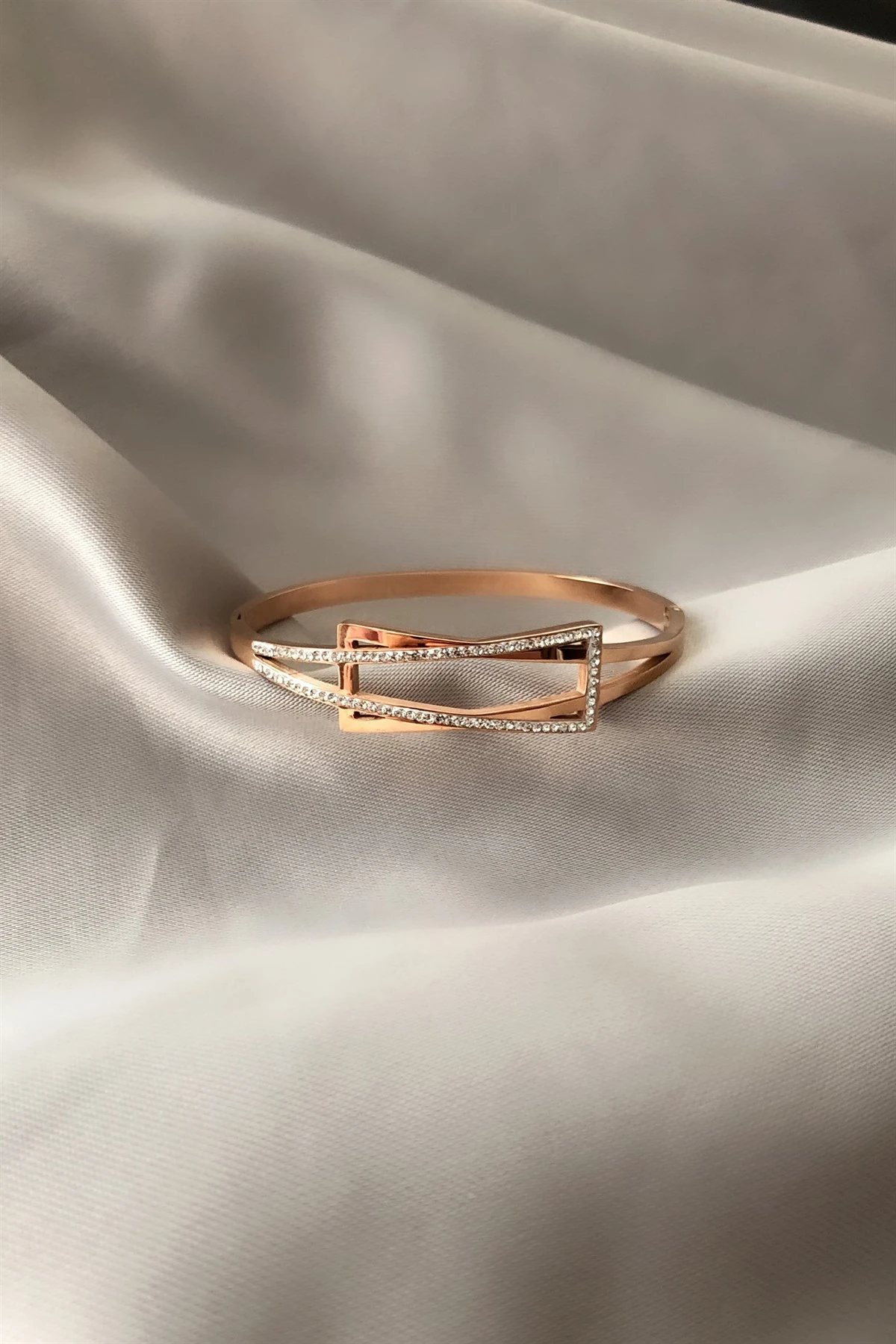 Asimetrik Çelik Kelepçe Bileklik