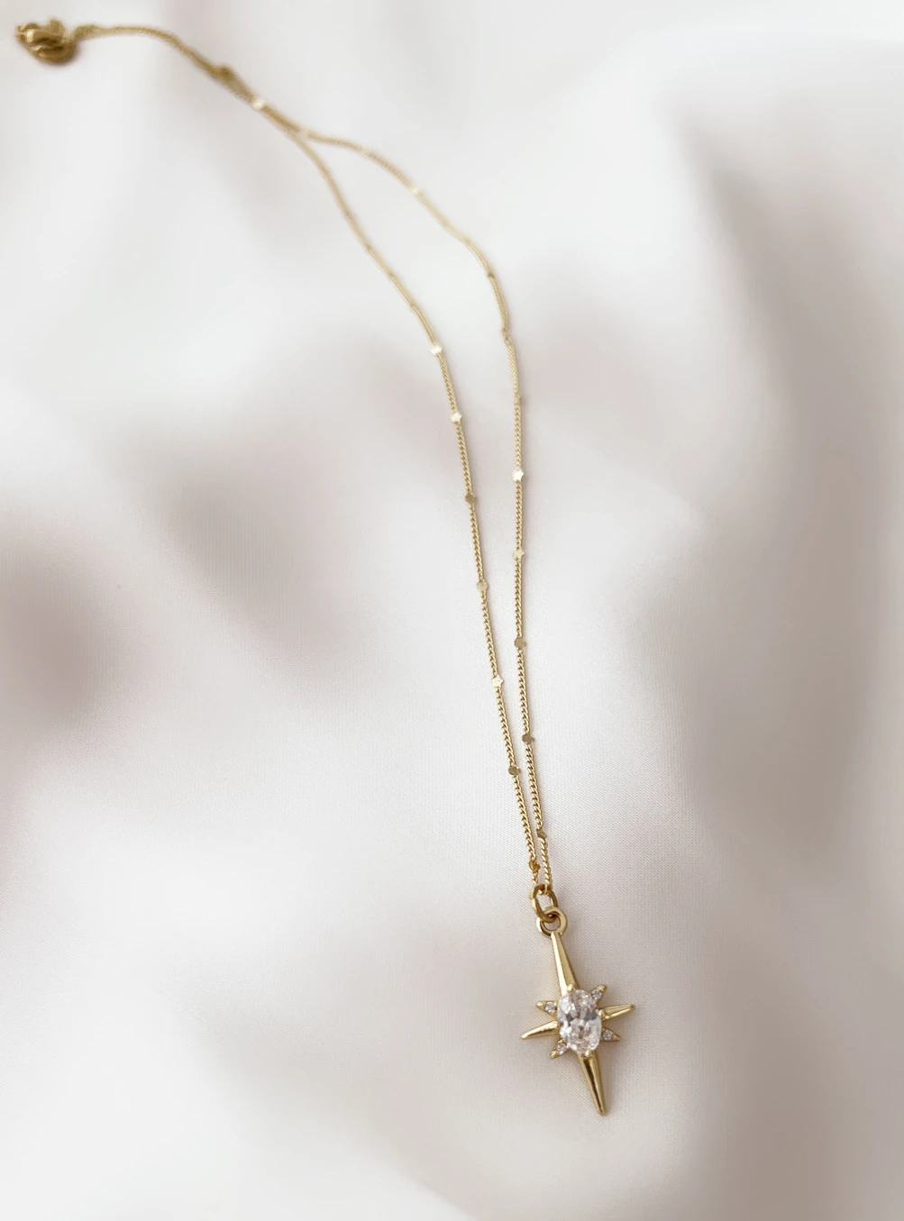 Celeste Özel Seri Kolye