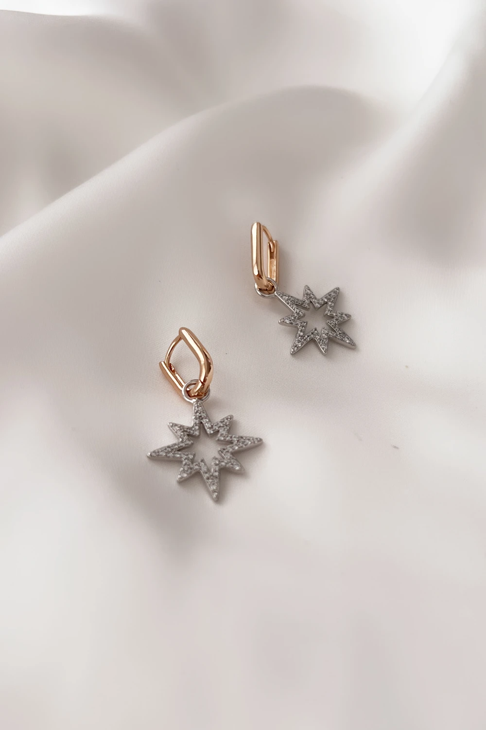 Chispas de Estrella Özel Seri Küpe