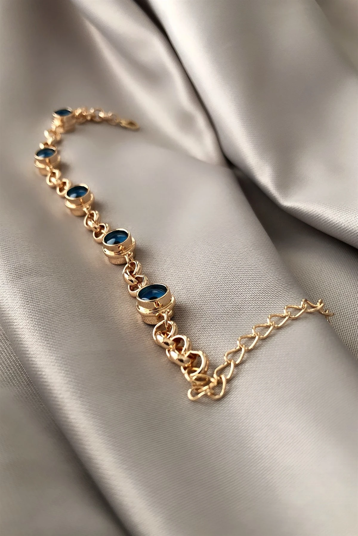 Eyes Özel Seri Bileklik