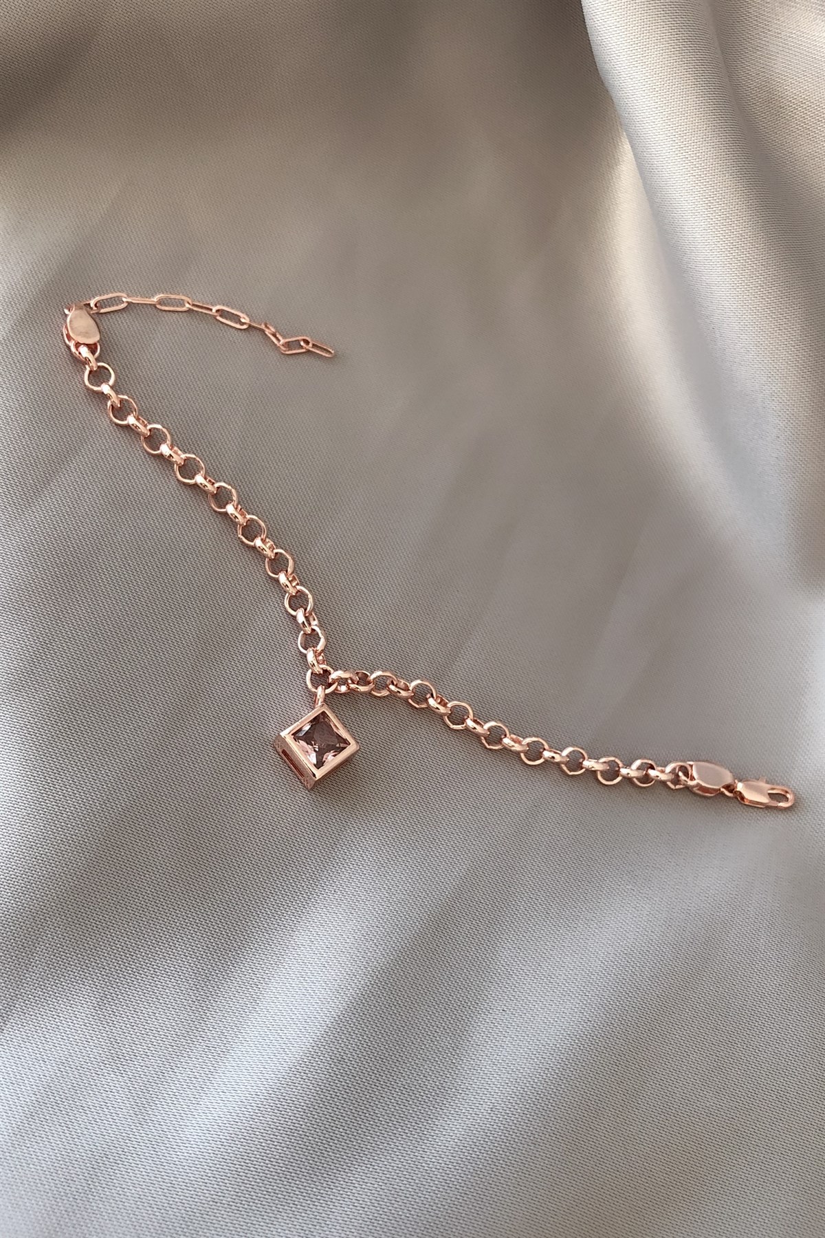 Zirkon Taşlı Bileklik-PK63781Z