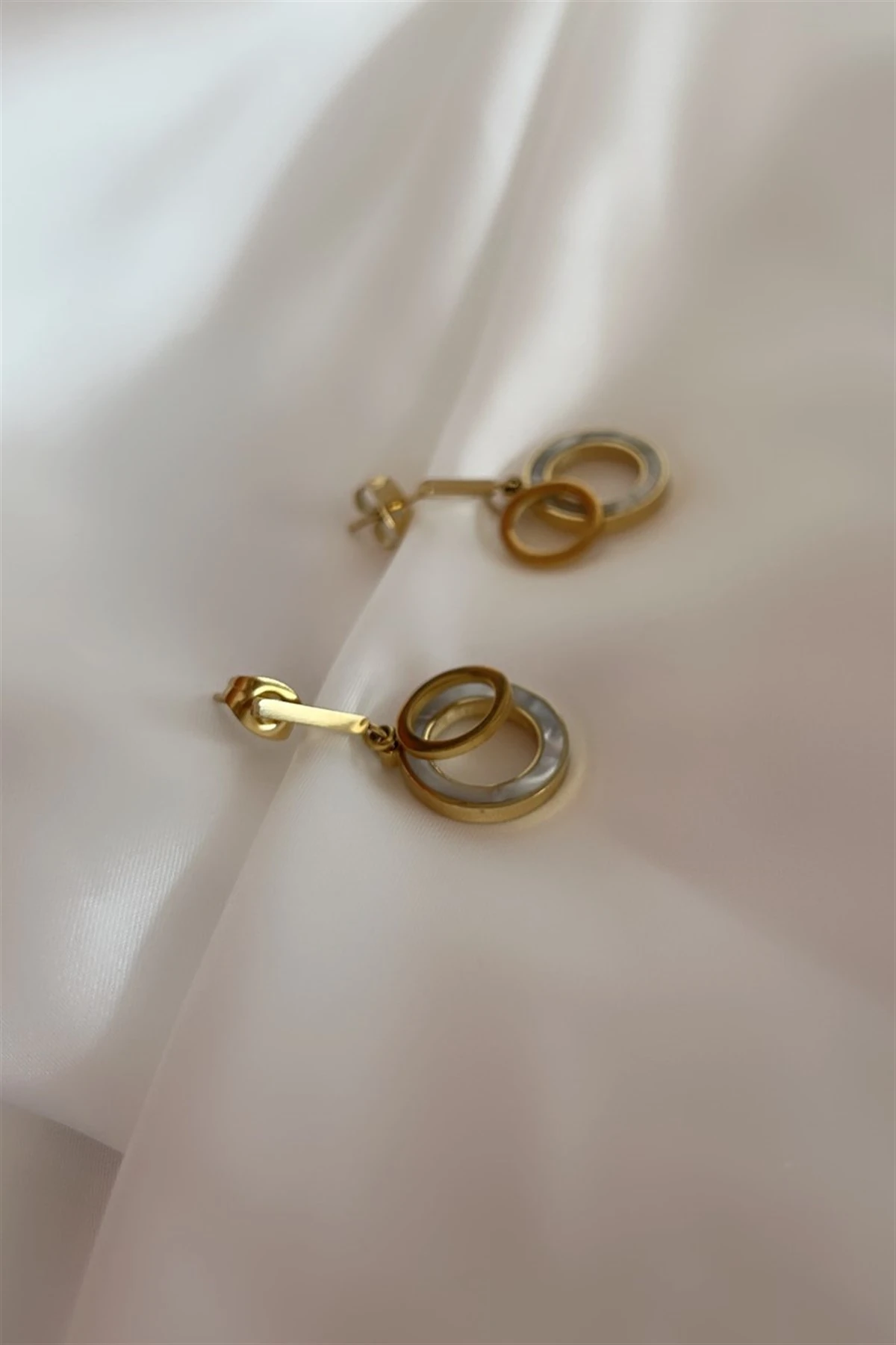 Nacreous Çelik Küpe