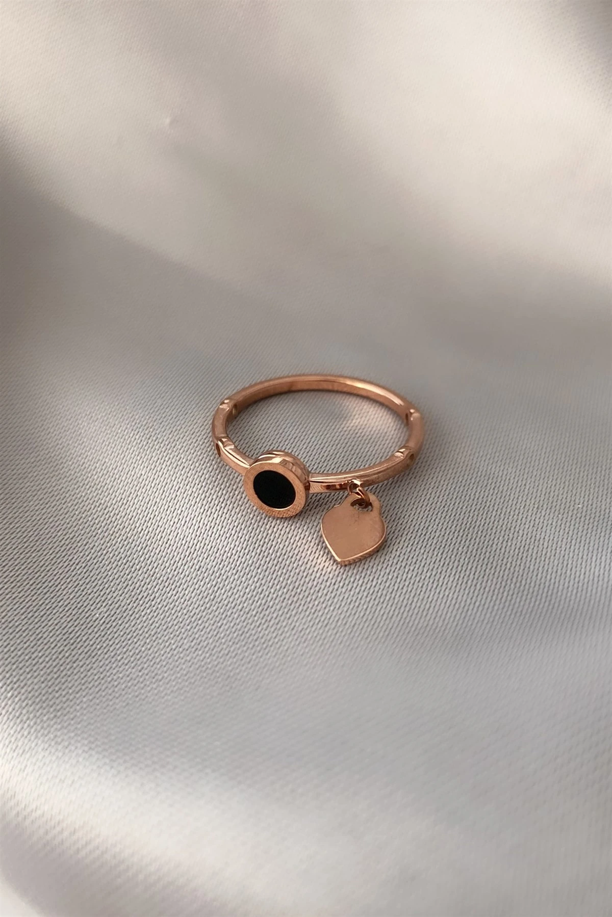 Sallantılı Çelik Yüzük