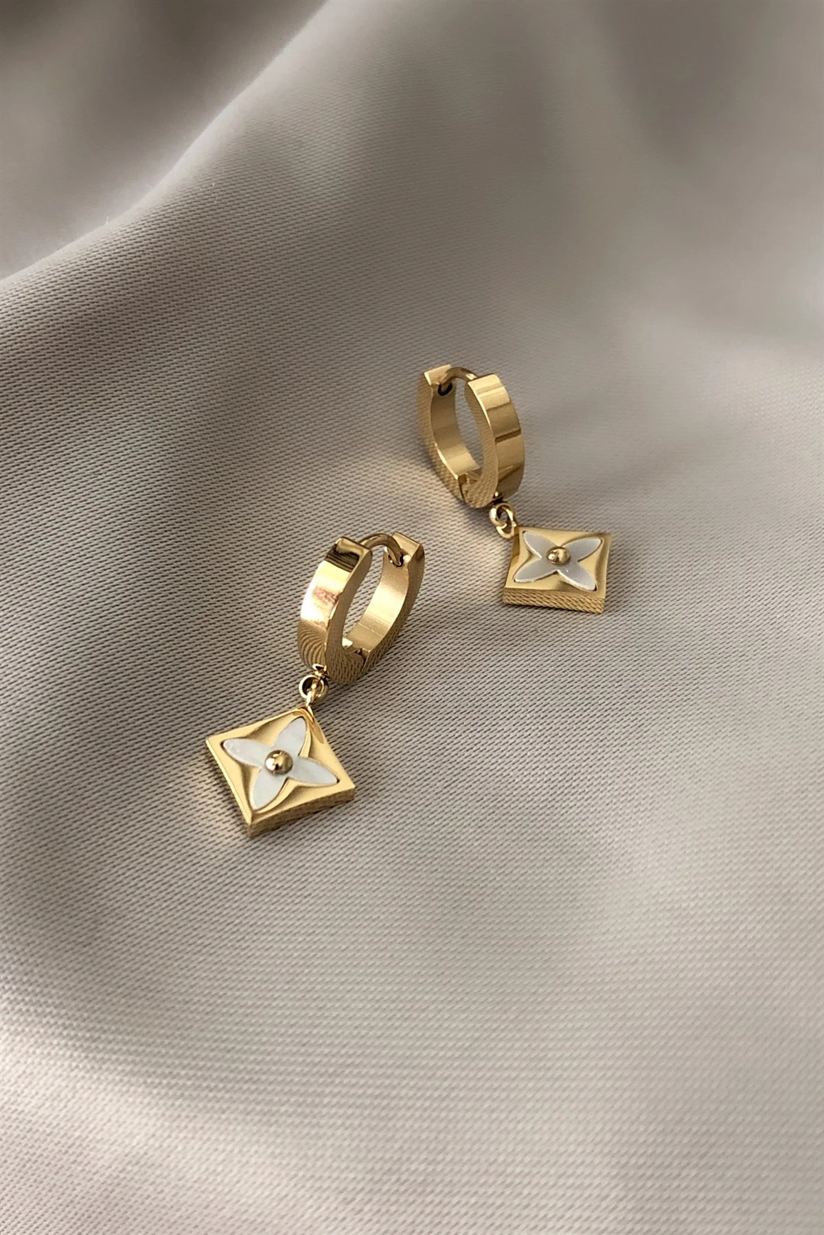 Sedefli Cleef Çelik Küpe-PK375SC