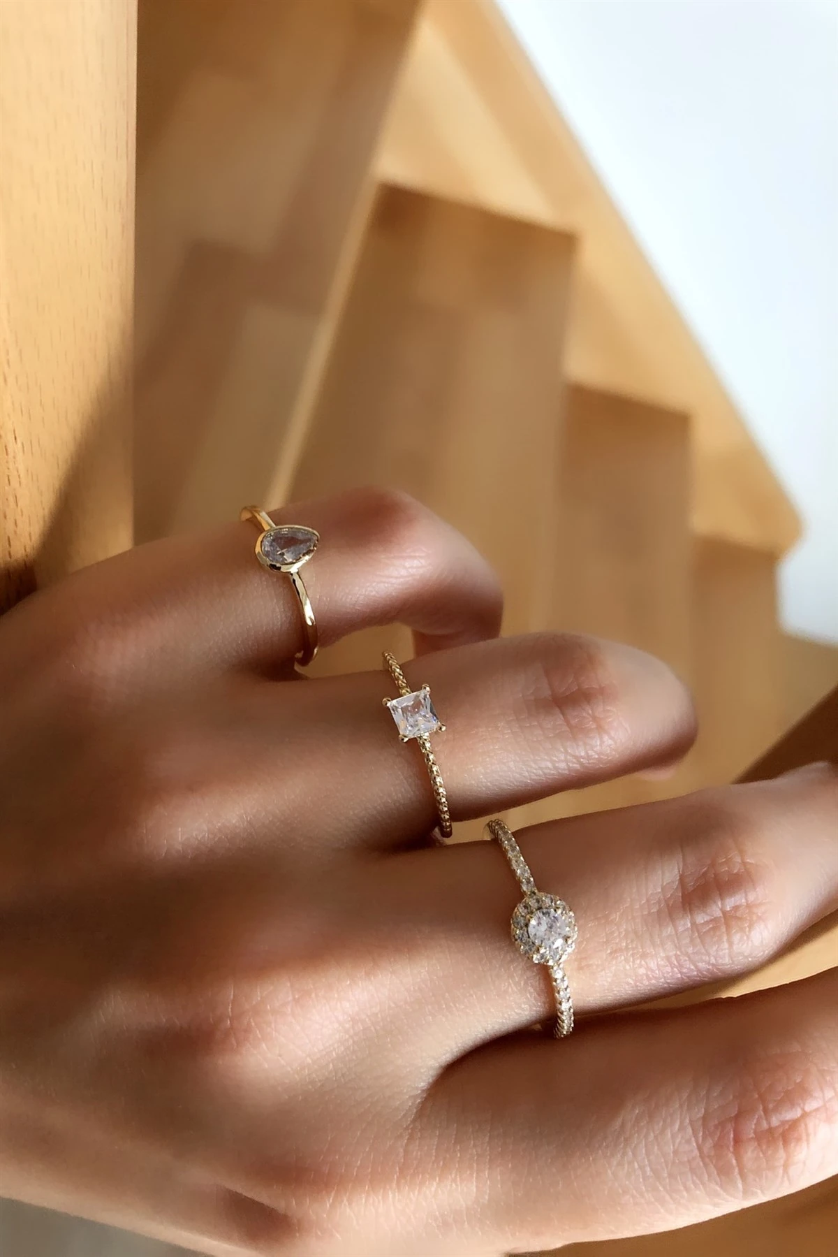 Zirkon Taşlı Üçlü Özel Seri Yüzük Seti