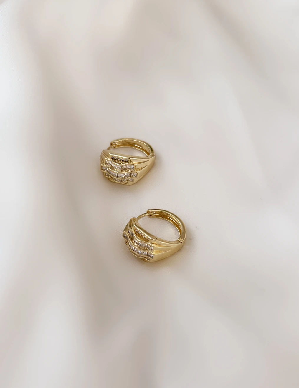 Doradas Rebeldes Özel Seri Küpe