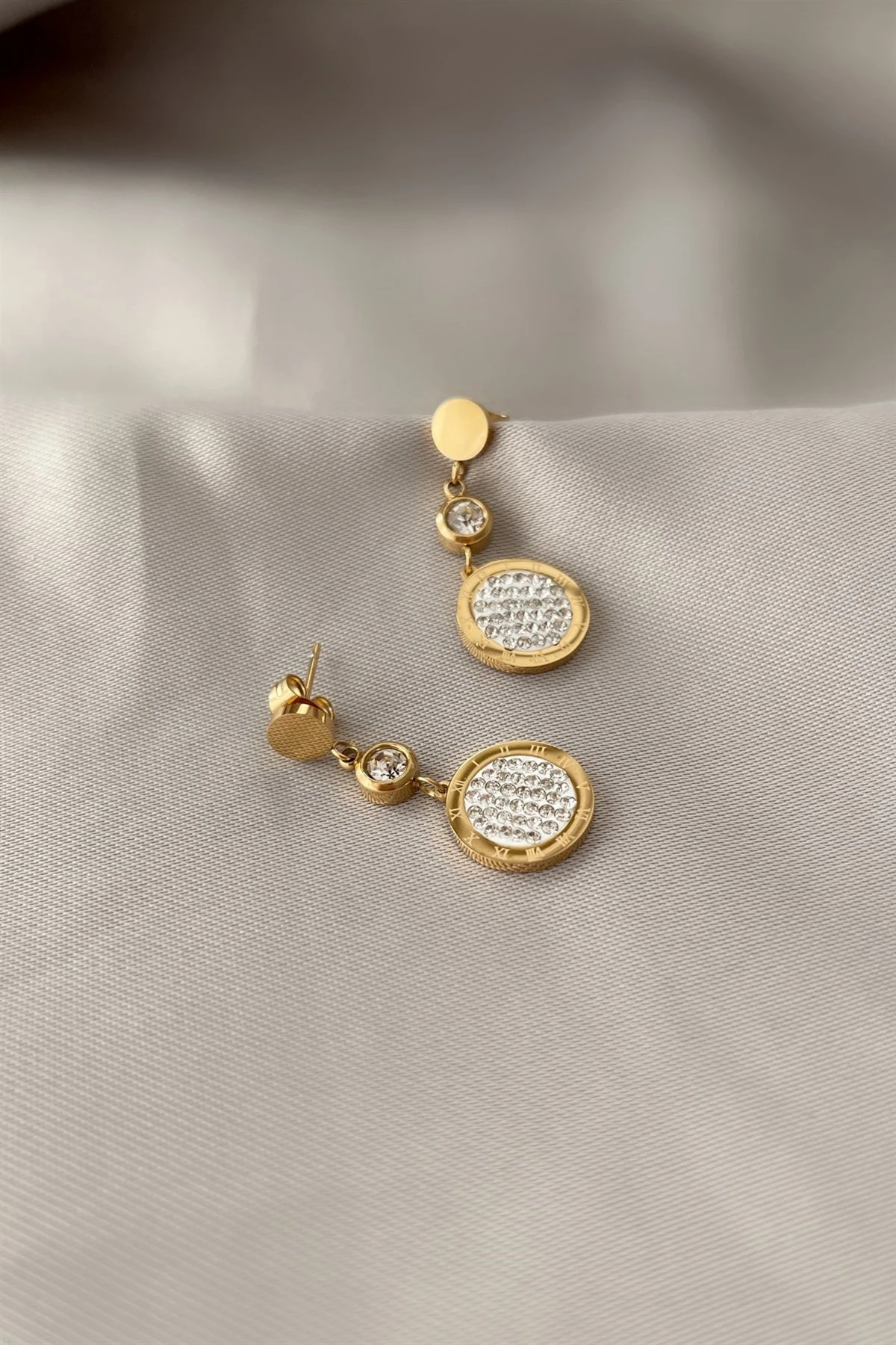 Zirkon Taşlı Çelik Küpe