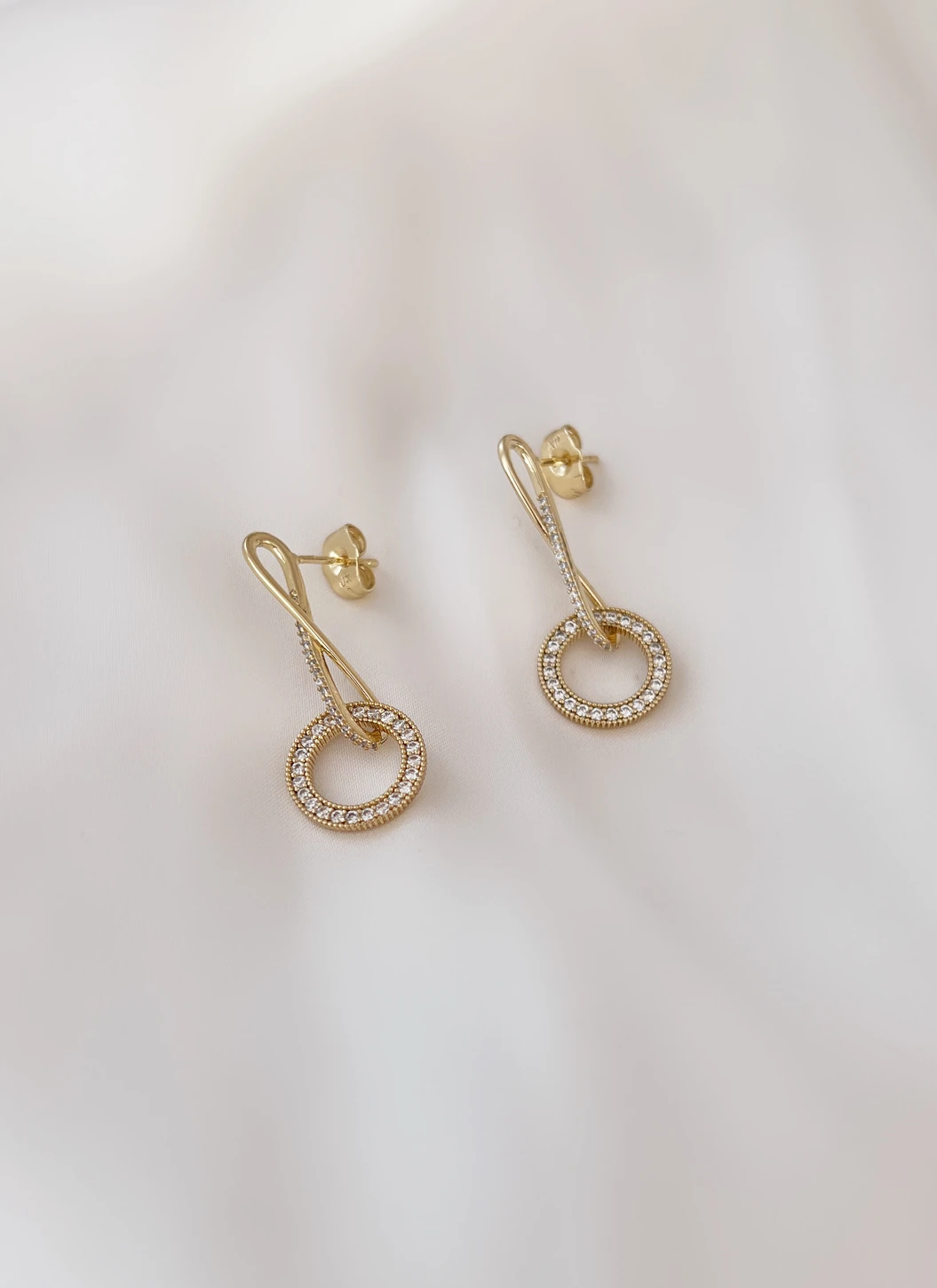 Luz Geométrica Özel Seri Küpe