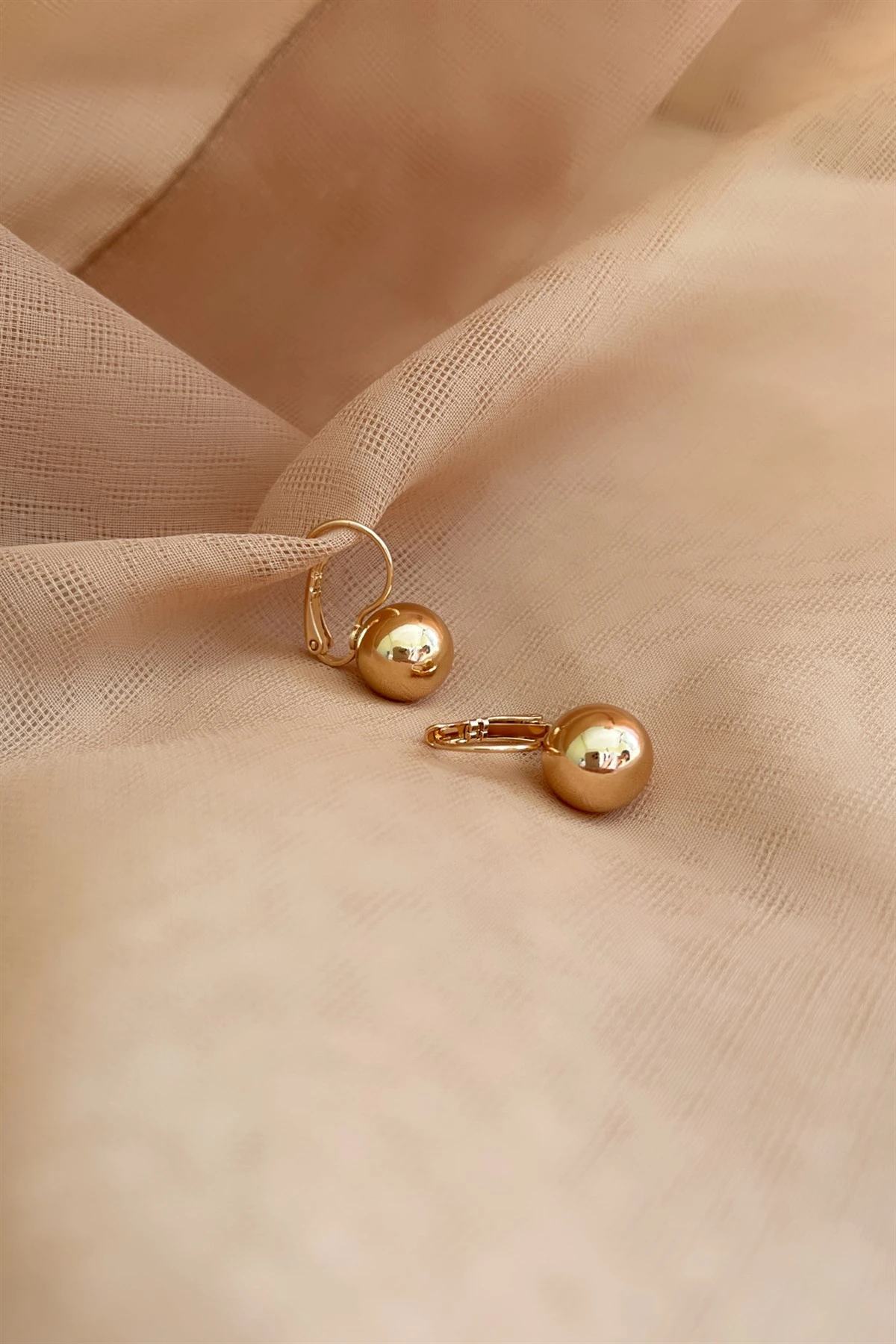 Top Özel Seri Küpe