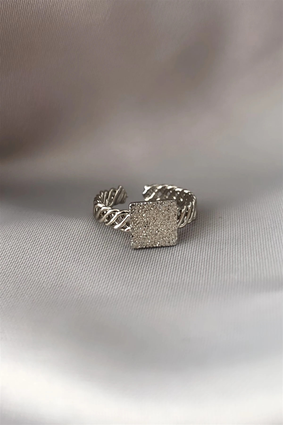 Square Ayarlamalı Yüzük