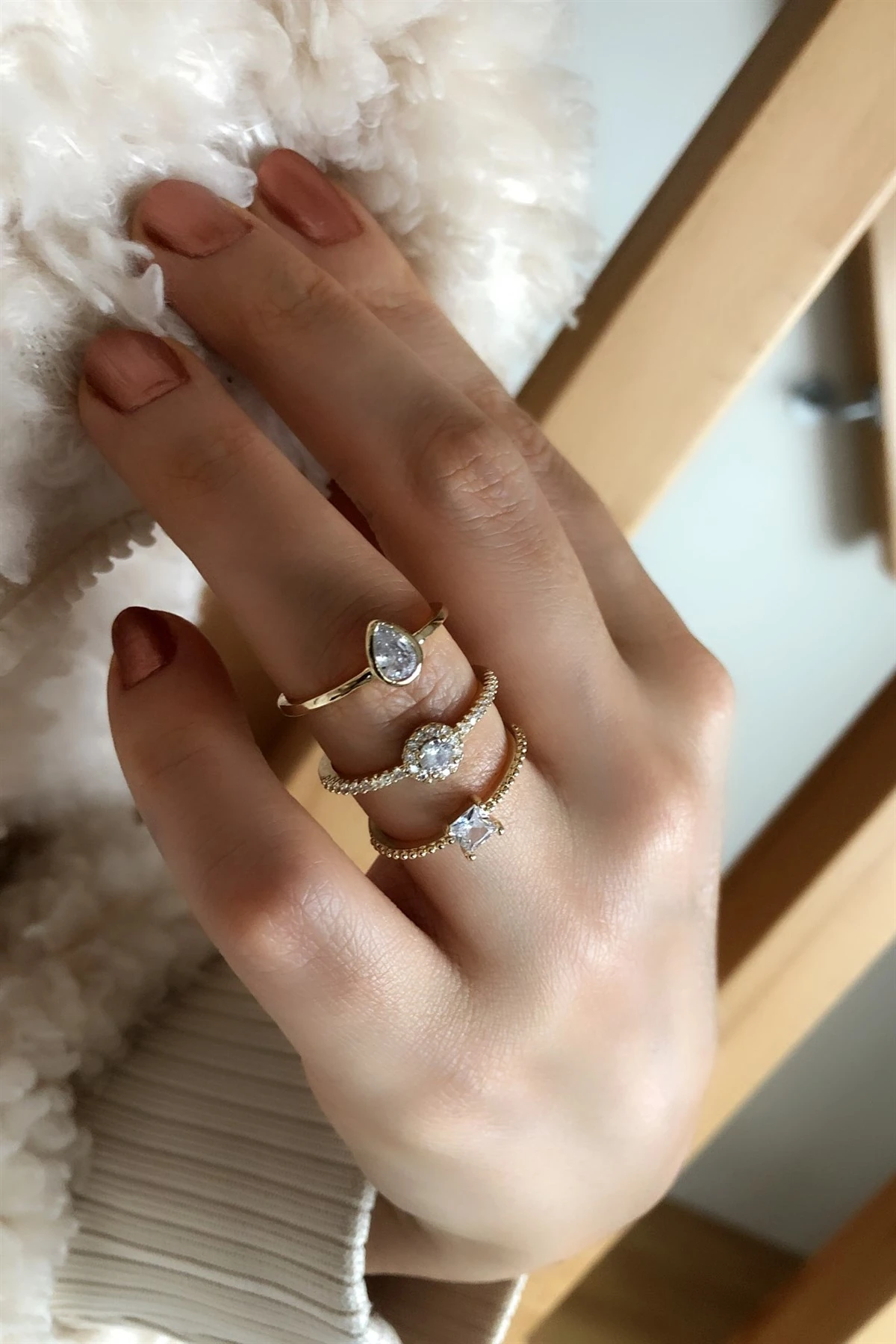 Zirkon Taşlı Üçlü Özel Seri Yüzük Seti