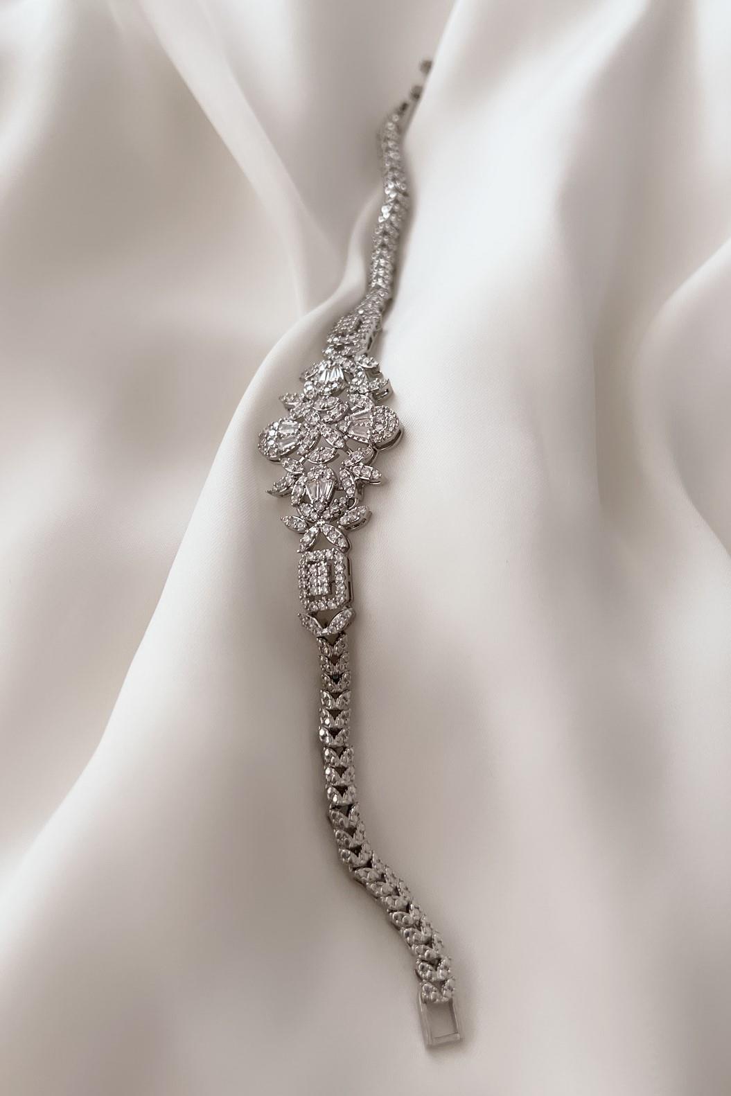 Pırlanta Model Zircon Özel Seri Bileklik