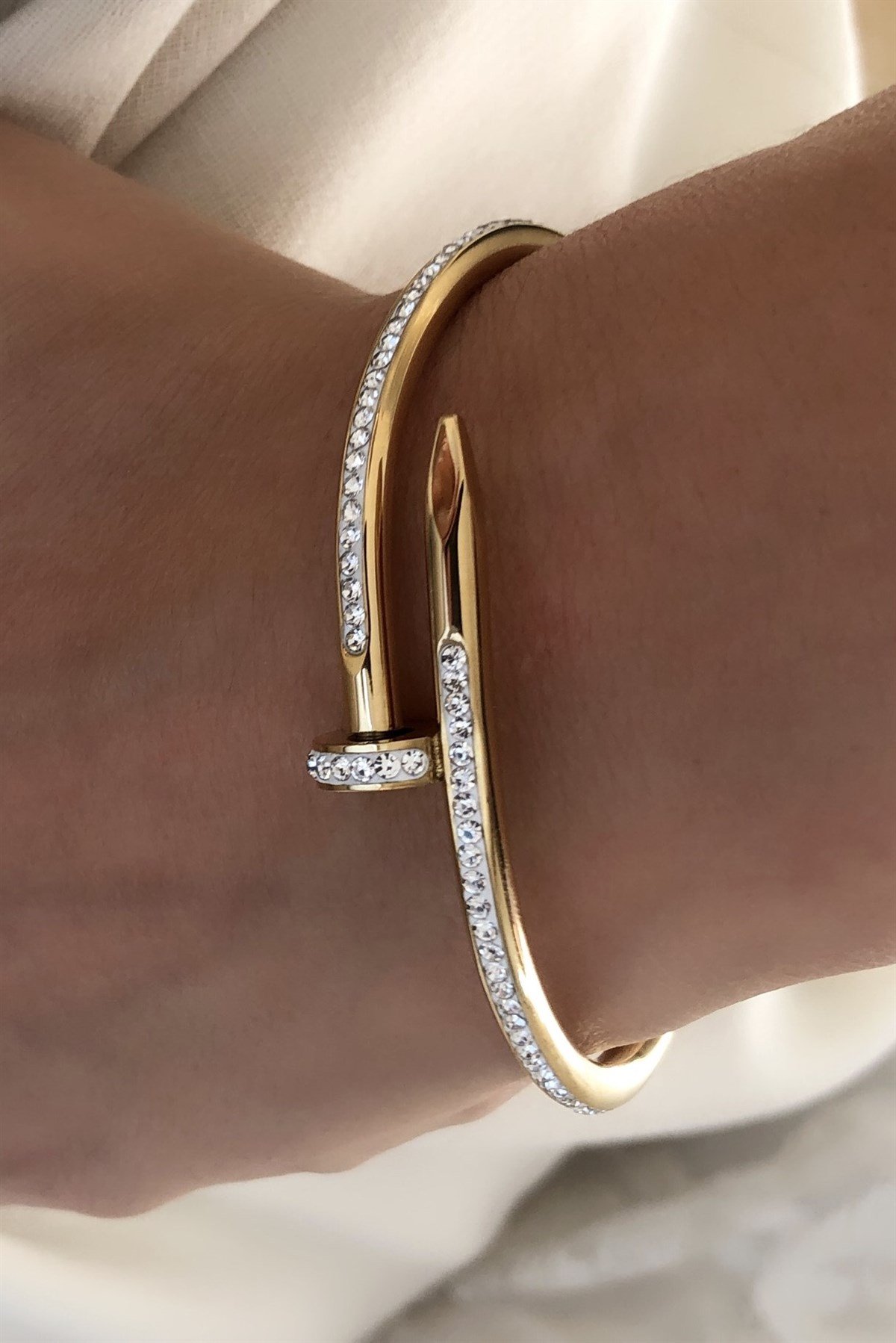 Zirkon Taşlı Çivi Kelepçe Bileklik