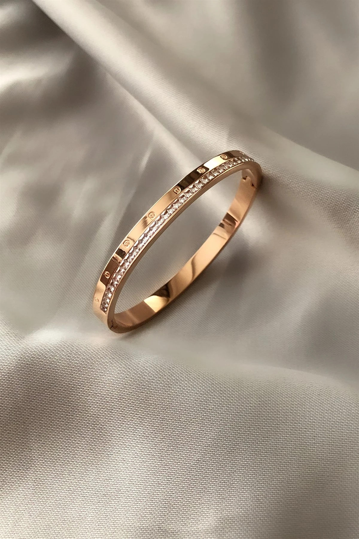 Zirkon Taşlı Çelik Kelepçe Bileklik